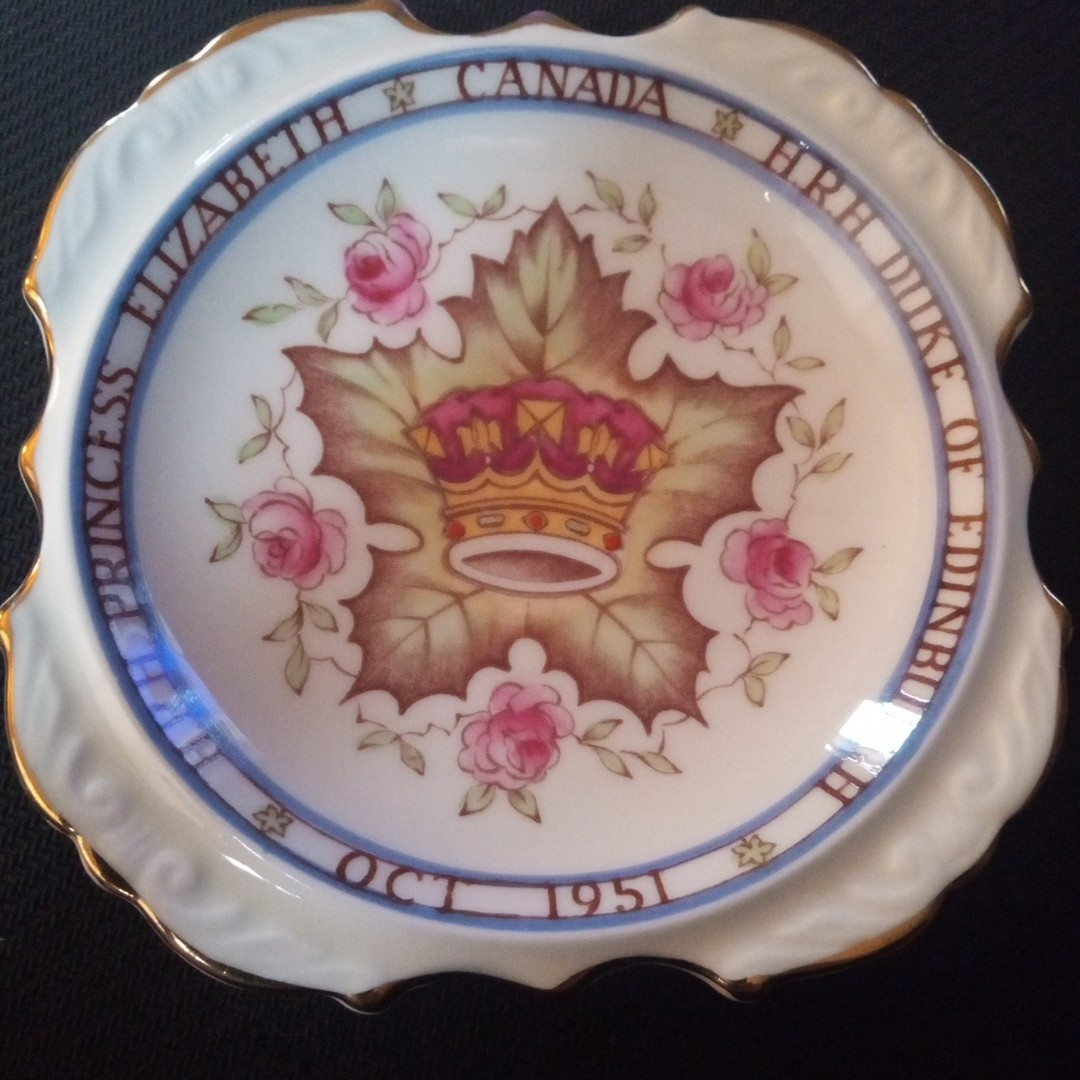 Vtg PARAGON HRH Princess Elizabeth Duke Edinburgh Canada Oct 1951 Dish Yellow 💛 Vtg PARAGON HRH Princess Elizabeth Duke Edinburgh Canada Oct 1951 Dish Yellow 💛