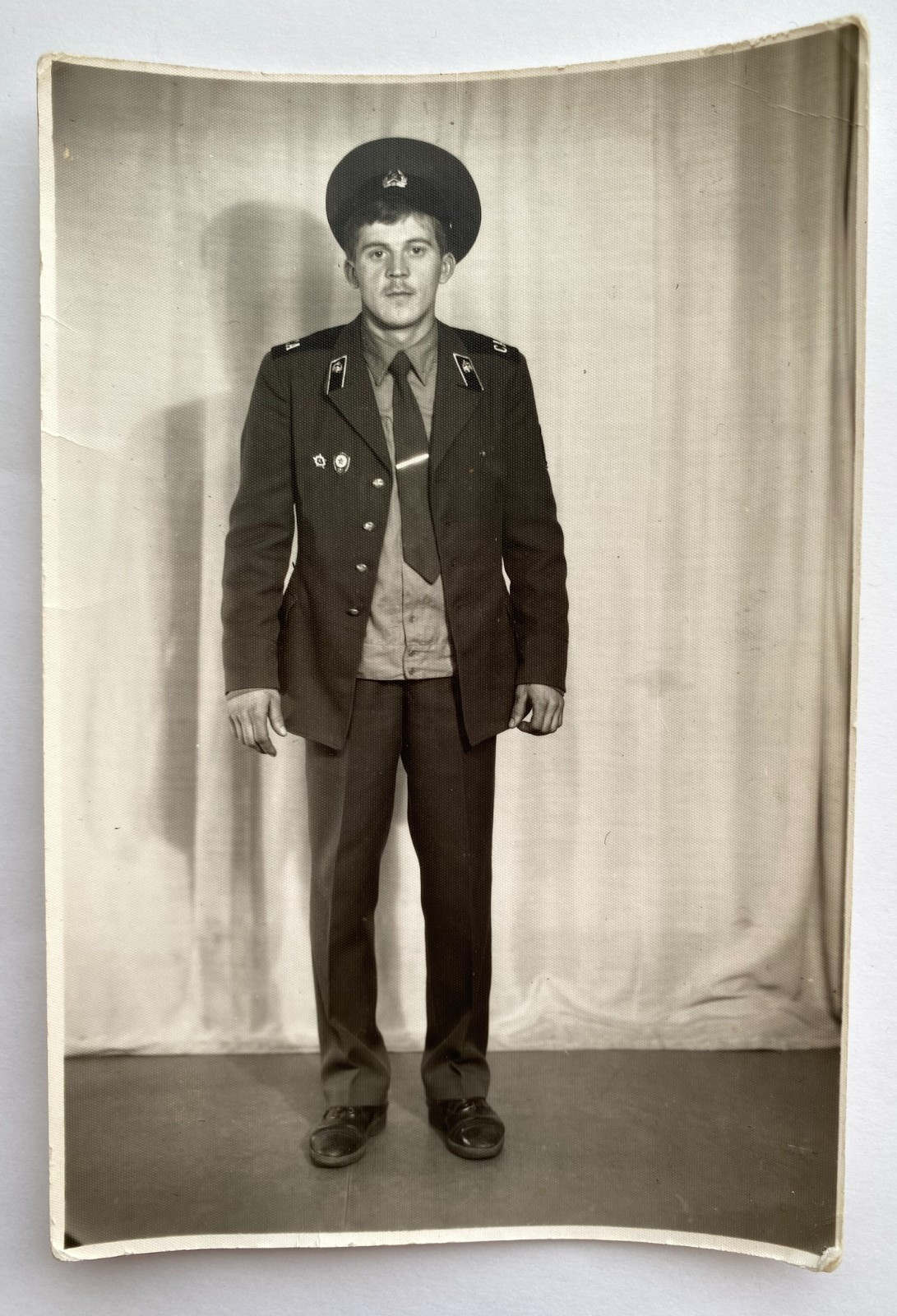 Handsome guy soldier military affectionate young man gay interest Vintage Photo