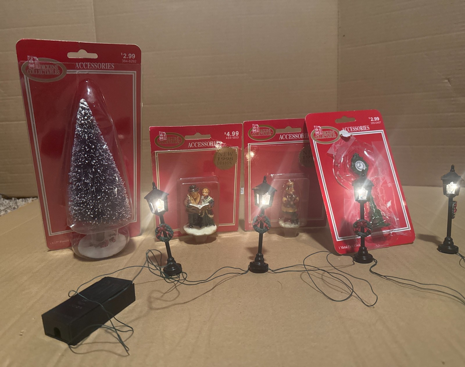 Lot of 5 Dickens Collectables Christmas Winter Accessories Lot of 5 Dickens Collectables Christmas Winter Accessories
