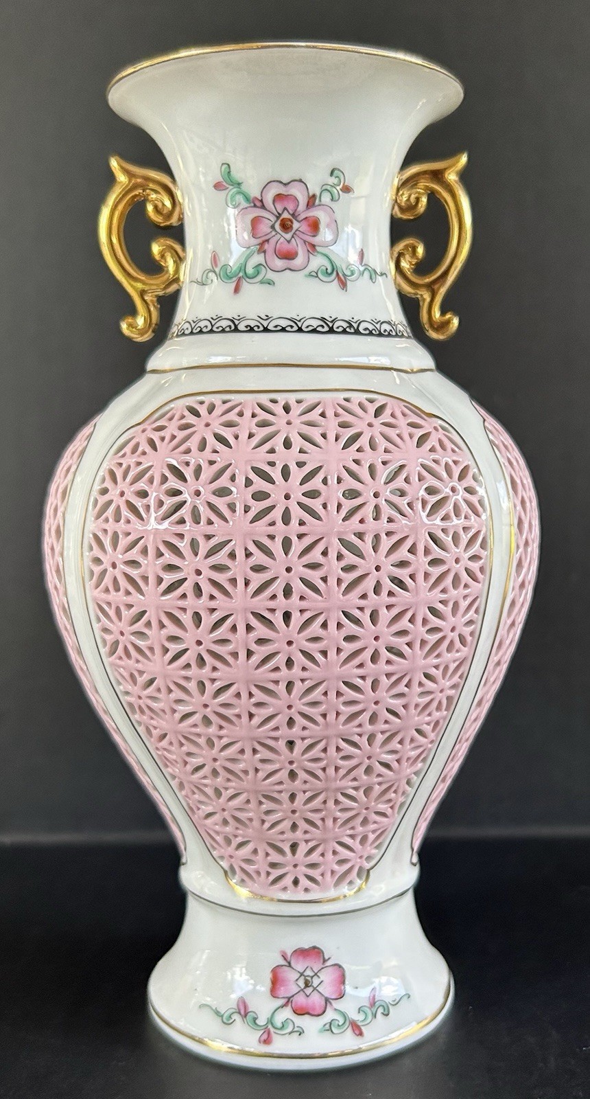Vintage Chinese Reticulated Porcelain Vase 8\