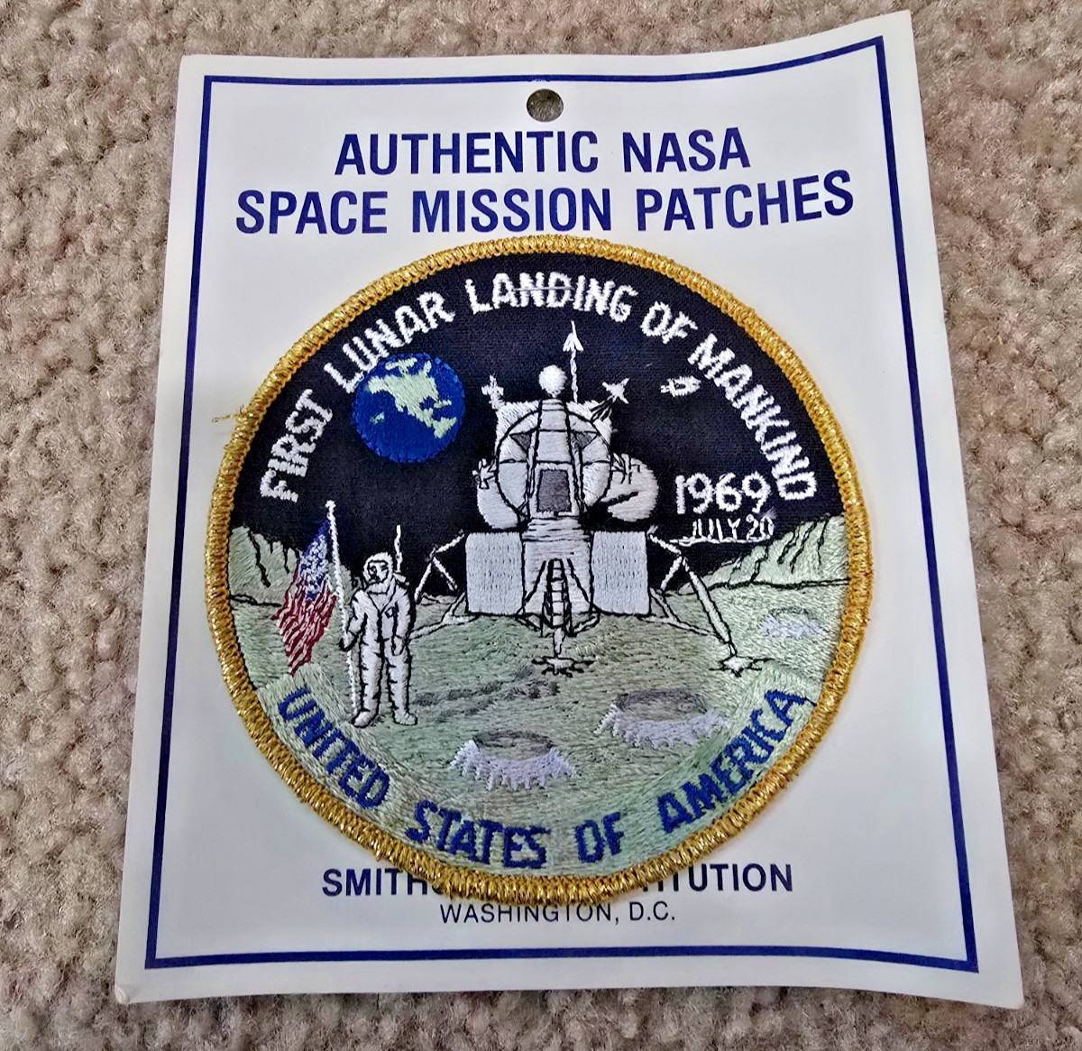 Vintage First Lunar Landing 1969 Patch Smithsonian Museum Shops w/ Card