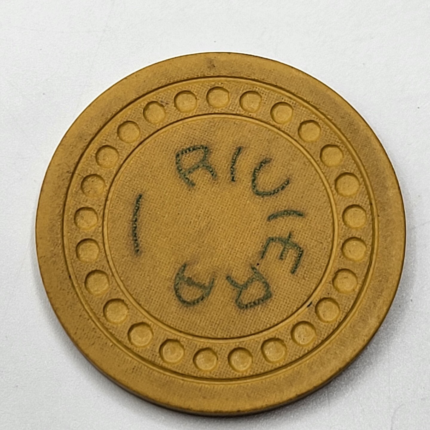 Vintage 1940's Riviera Yellow Clay illegal Poker Chip Newport Kentucky Dot Mold 