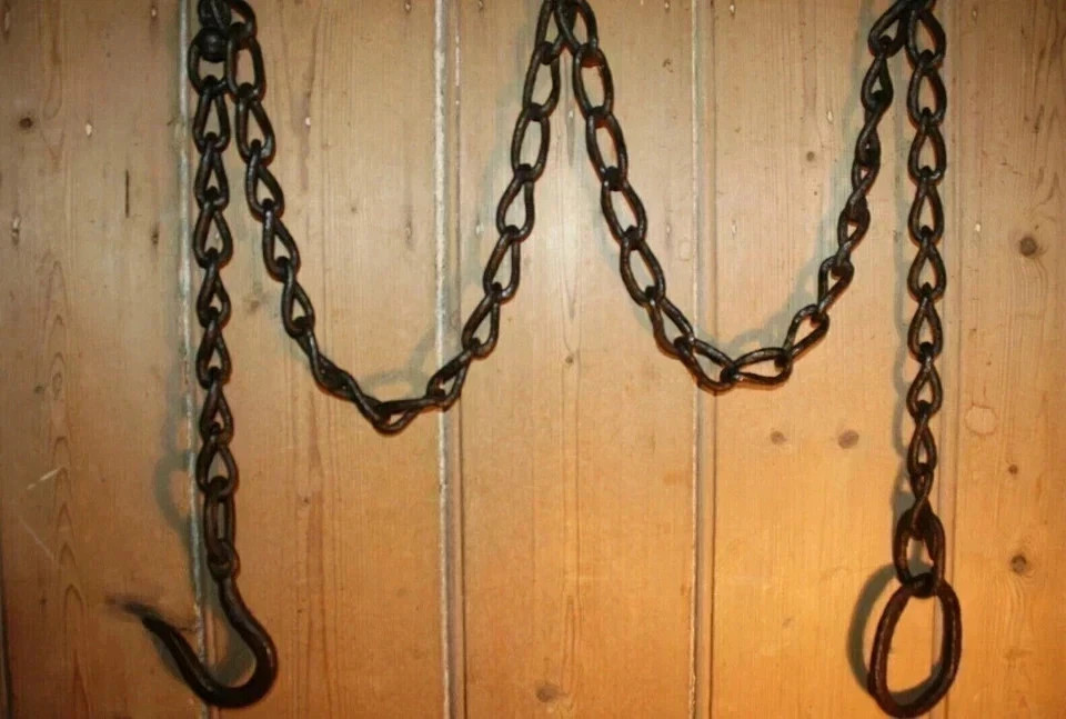 Hook Antique Wrought Iron Hook & Ring on Long Chain Beam 72 \'\'