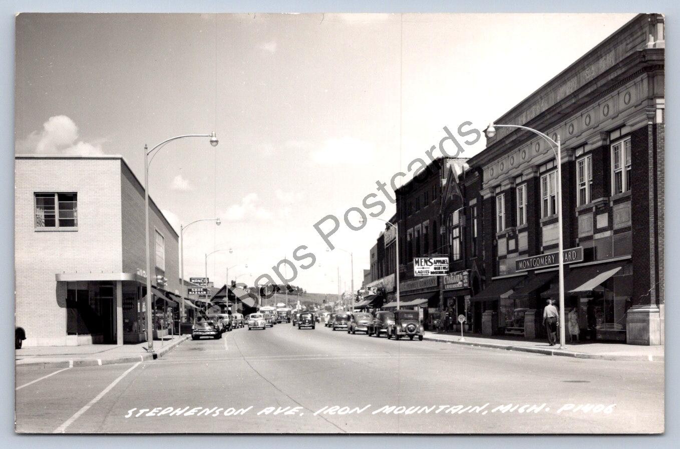 K65/ Iron Mountain Michigan RPPC Postcard c1950s Stephenson Avenue 110