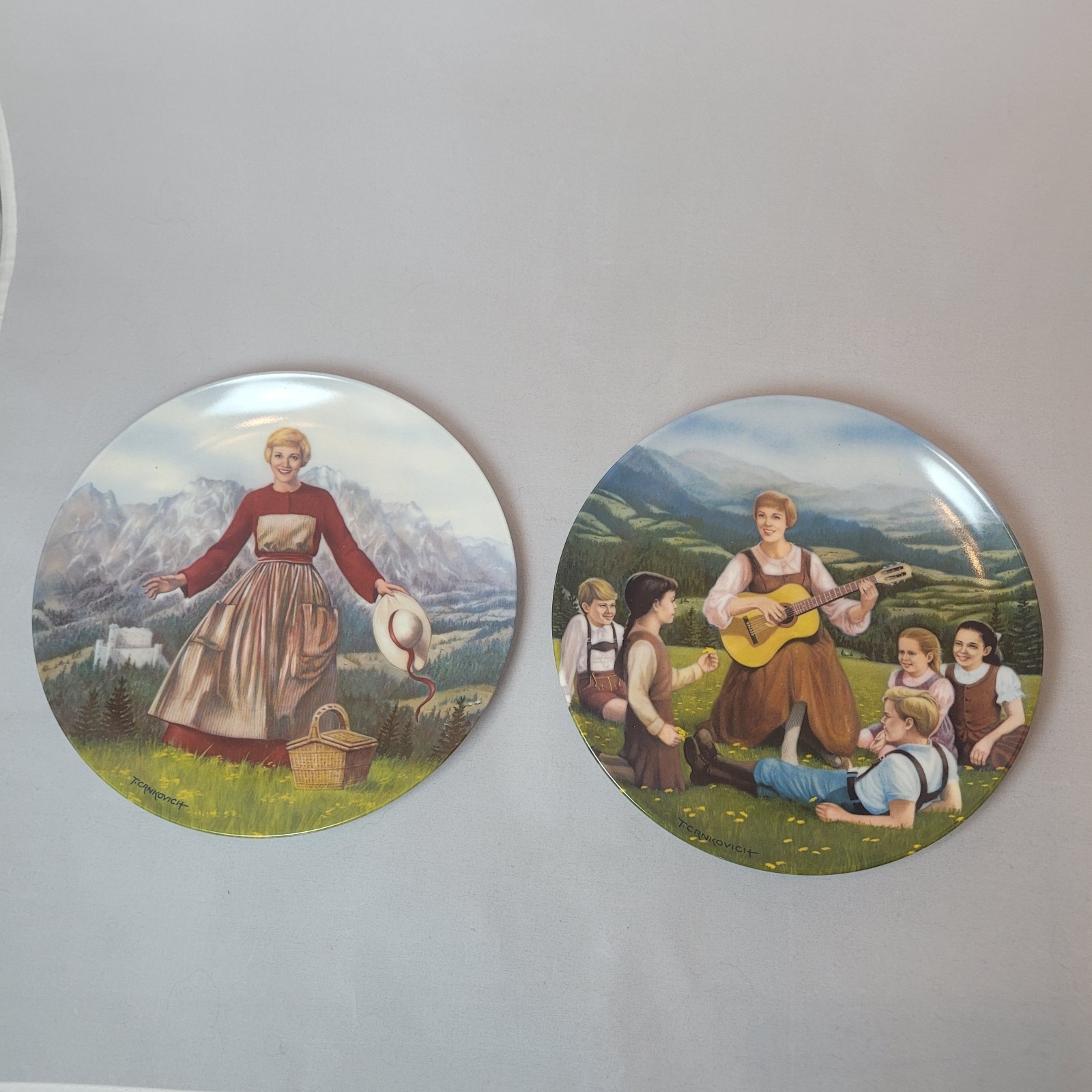 Set Of 2 Sound Of Music Plates #1 & #2 In Series Knowles Bradford Exchange 8½