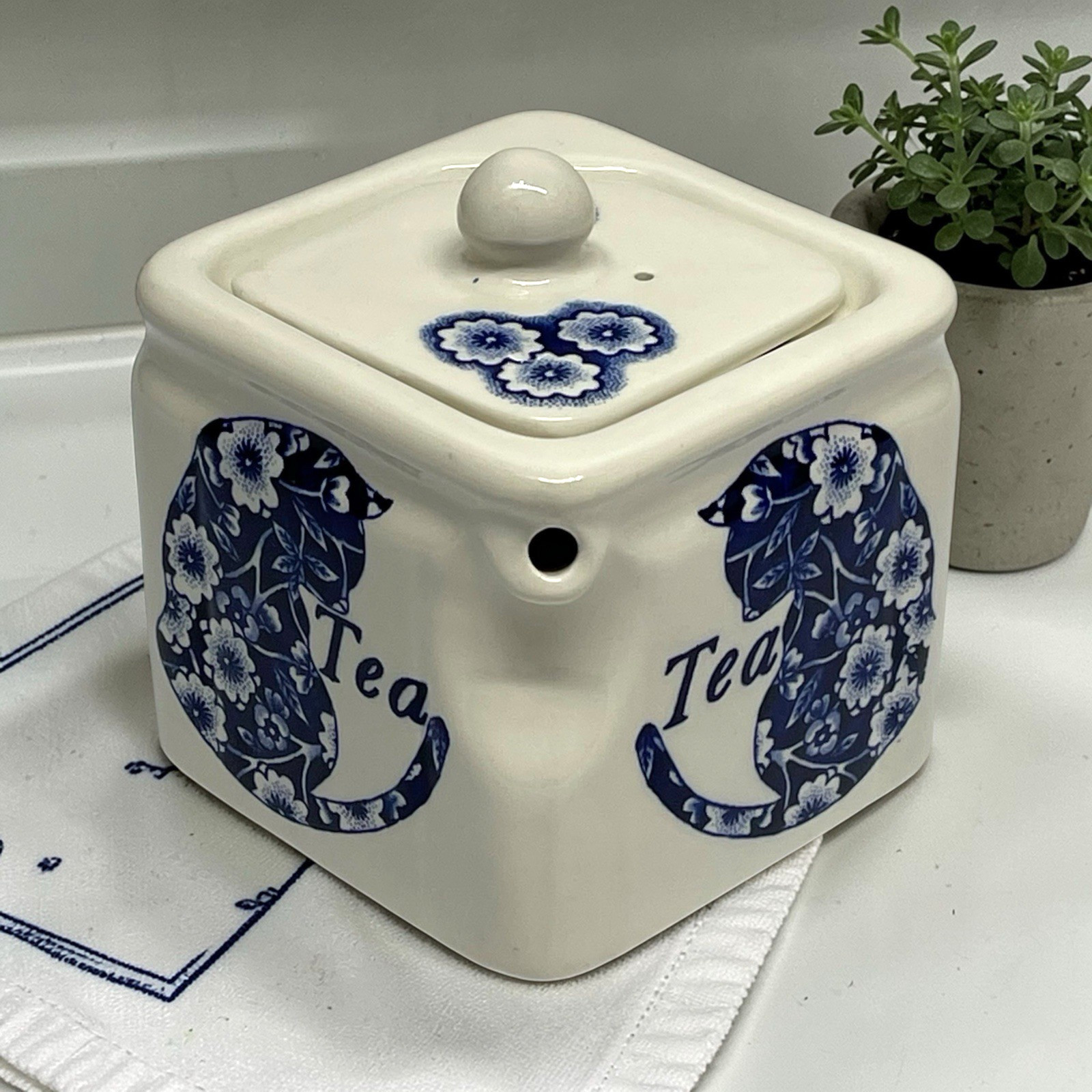 Royal Crownford Staffordshire England Blue Calico Cat Cube Teapot Vintage