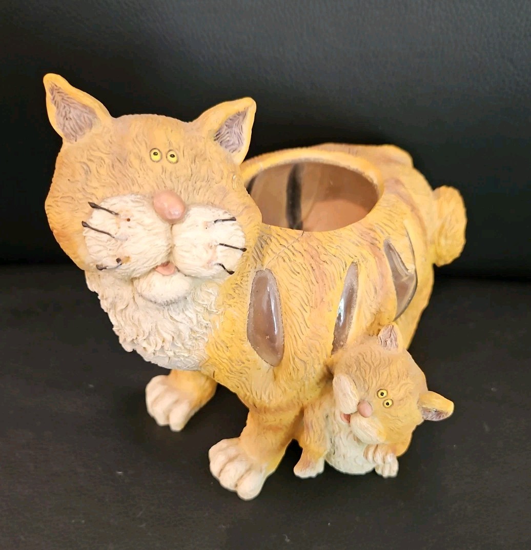 Vintage Resin Cat Planter With Kitten 80s/90s  6x8\