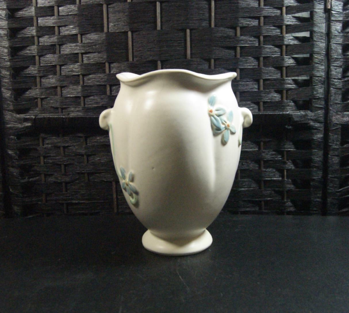 Antique Weller Pottery White Matte Double Handled Floral Bouquet Motif Vase 8\