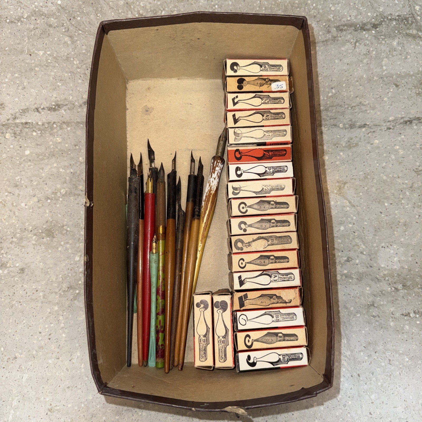 HUGE Vintage Speedball Calligraphy Dip Pen Lot — 19 Nib Boxes & 15 Nib Holders