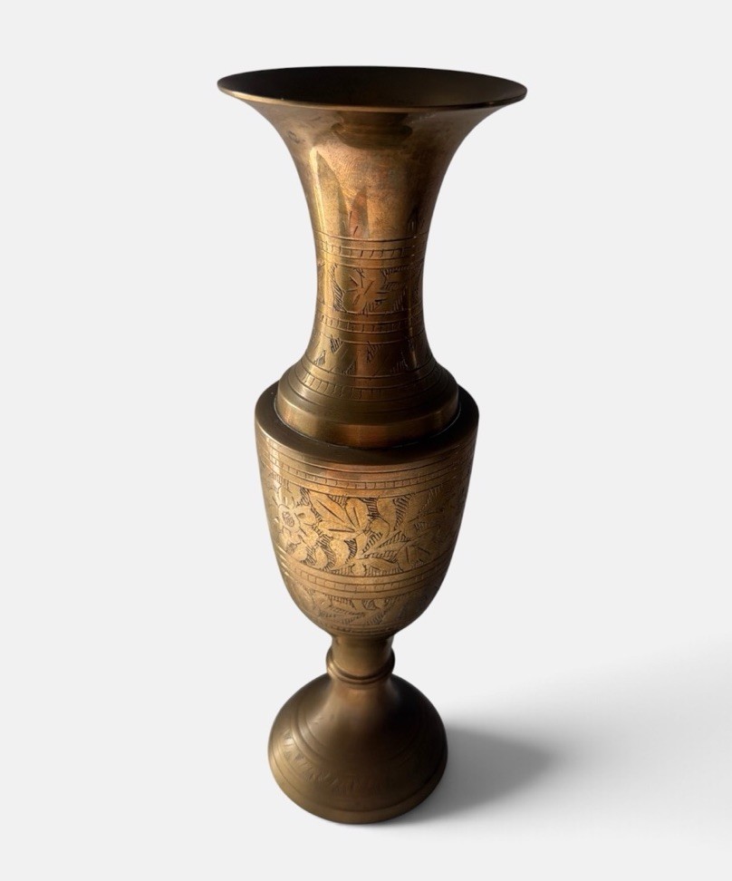 Beautiful Vintage Etched Brass Tall Vase Decore 29cm Beautiful Vintage Etched Brass Tall Vase Decore 29cm