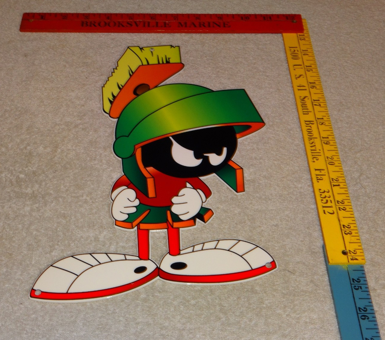 VINTAGE MARVIN THE MARTIAN +BUGS BUNNY CARTOON CHARACTER METAL GASOLINE OIL SIGN VINTAGE MARVIN THE MARTIAN +BUGS BUNNY CARTOON CHARACTER METAL GASOLINE OIL SIGN