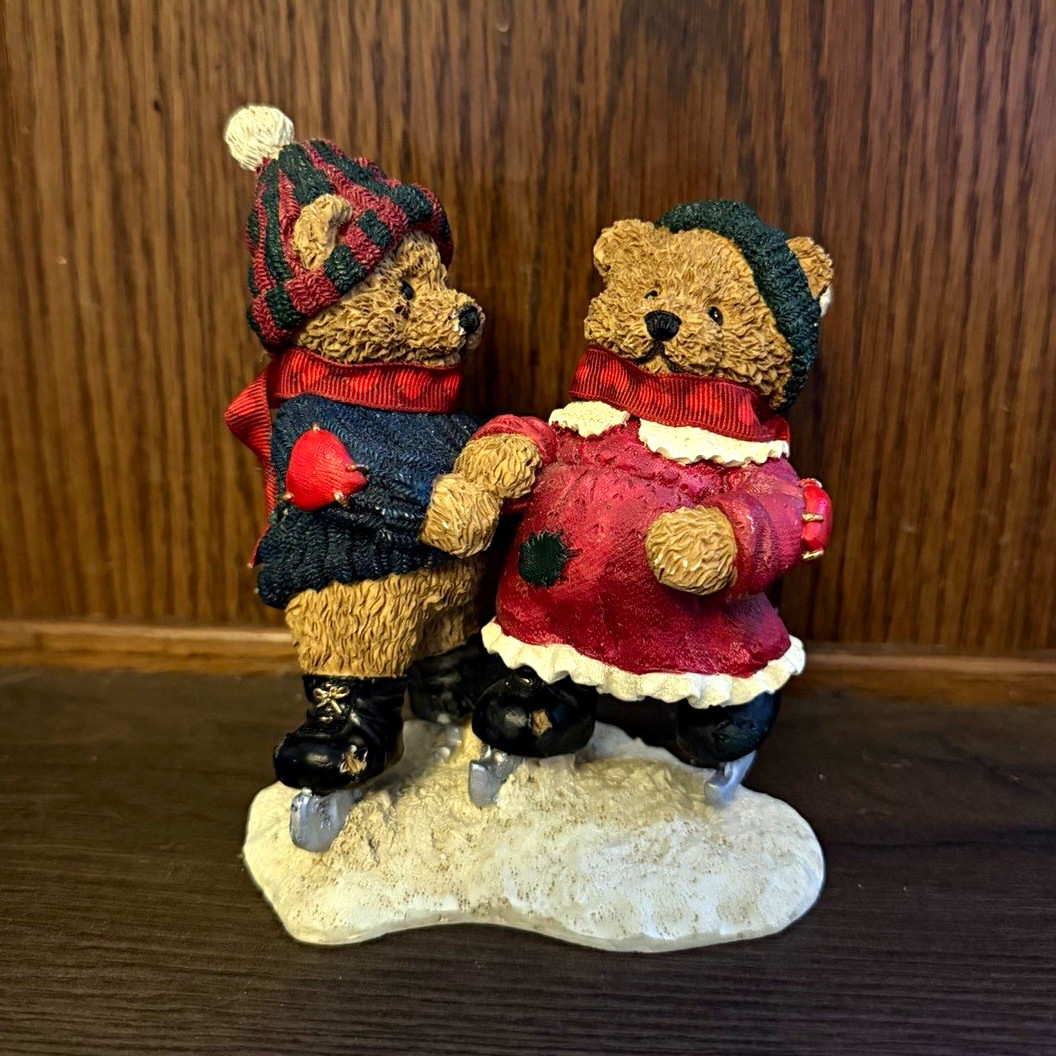 American Greetings Heart Patch Place 1996 Teddy Bears Skating Resin Figurine 4\