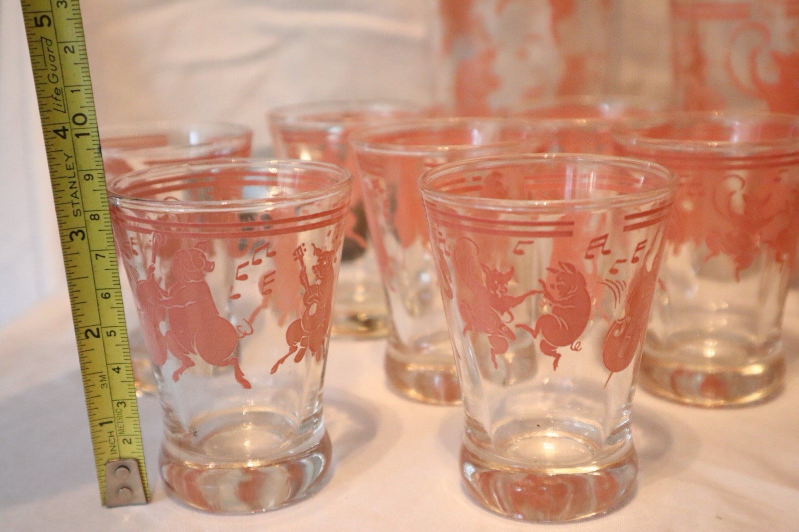 Hazel-Atlas Vintage Dancing Pigs Shot Glasses Set Of 4. MCM Bar Ware