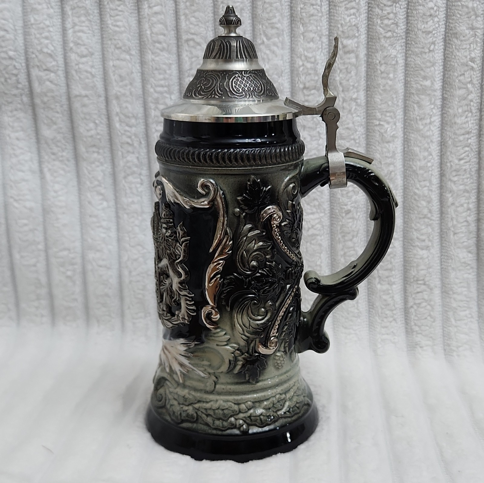 Zoller & Born Beer Stein Limited Edition Black Hand Painted Germany 3237/5000 Zoller & Born Beer Stein Limited Edition Black Hand Painted Germany 3237/5000
