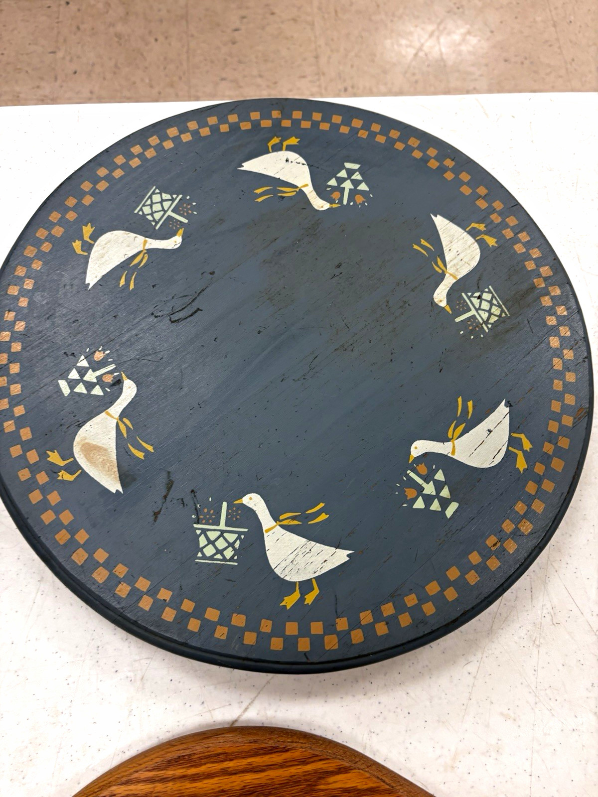 VTG Hand Painted Lazy Susan Goose Tray Carrying Baskets