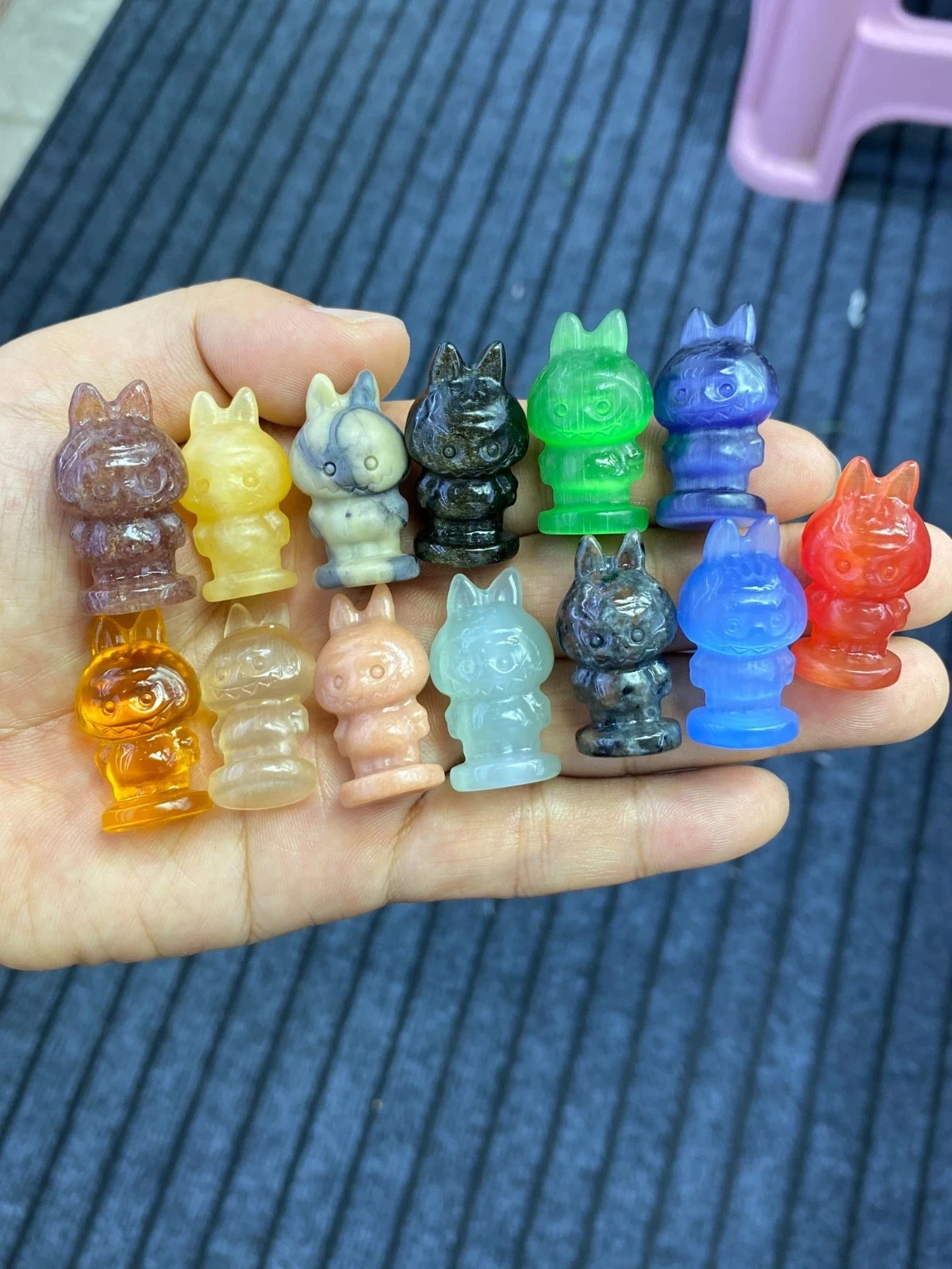 10pc Natural Mix material skull Carving Reiki Crystal Quartz Healing gift