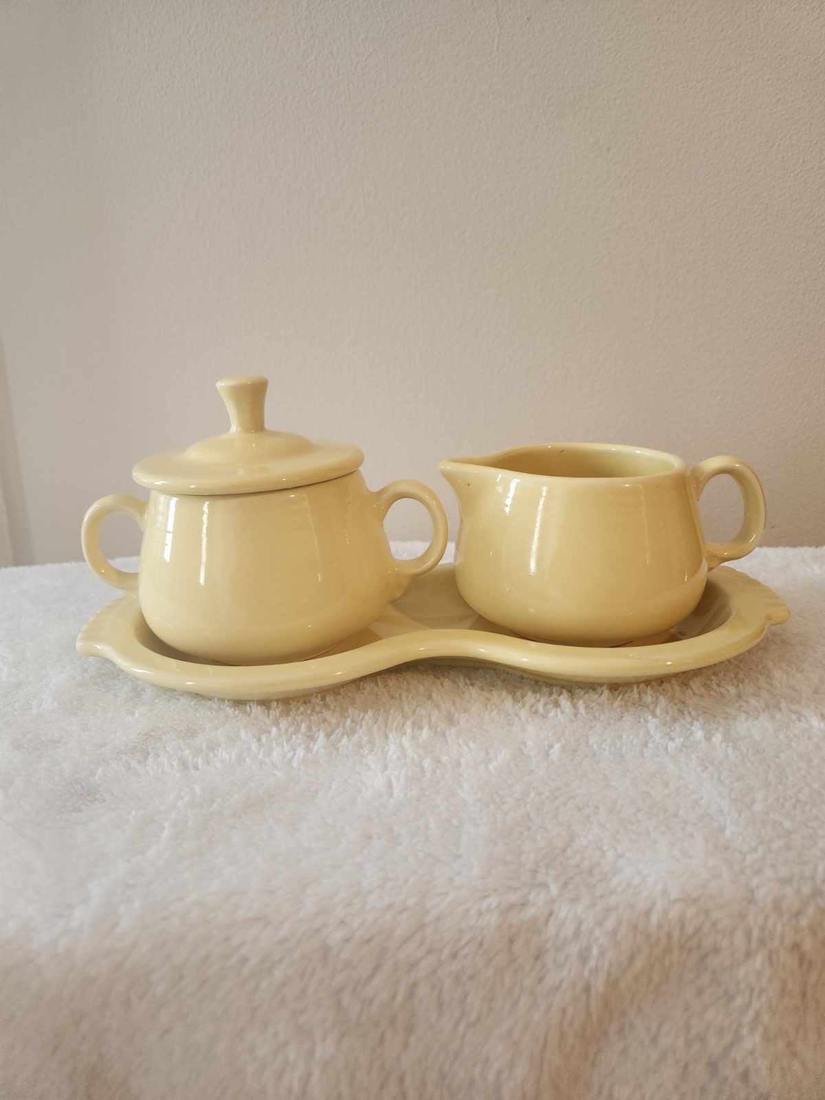Vintage Fiesta Homer Laughlin HLC Yellow Lidded Sugar Creamer Tray Set USA