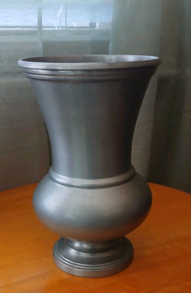 Vintage Restoration Hardware Pewter Matte Vase 1990’S 7\