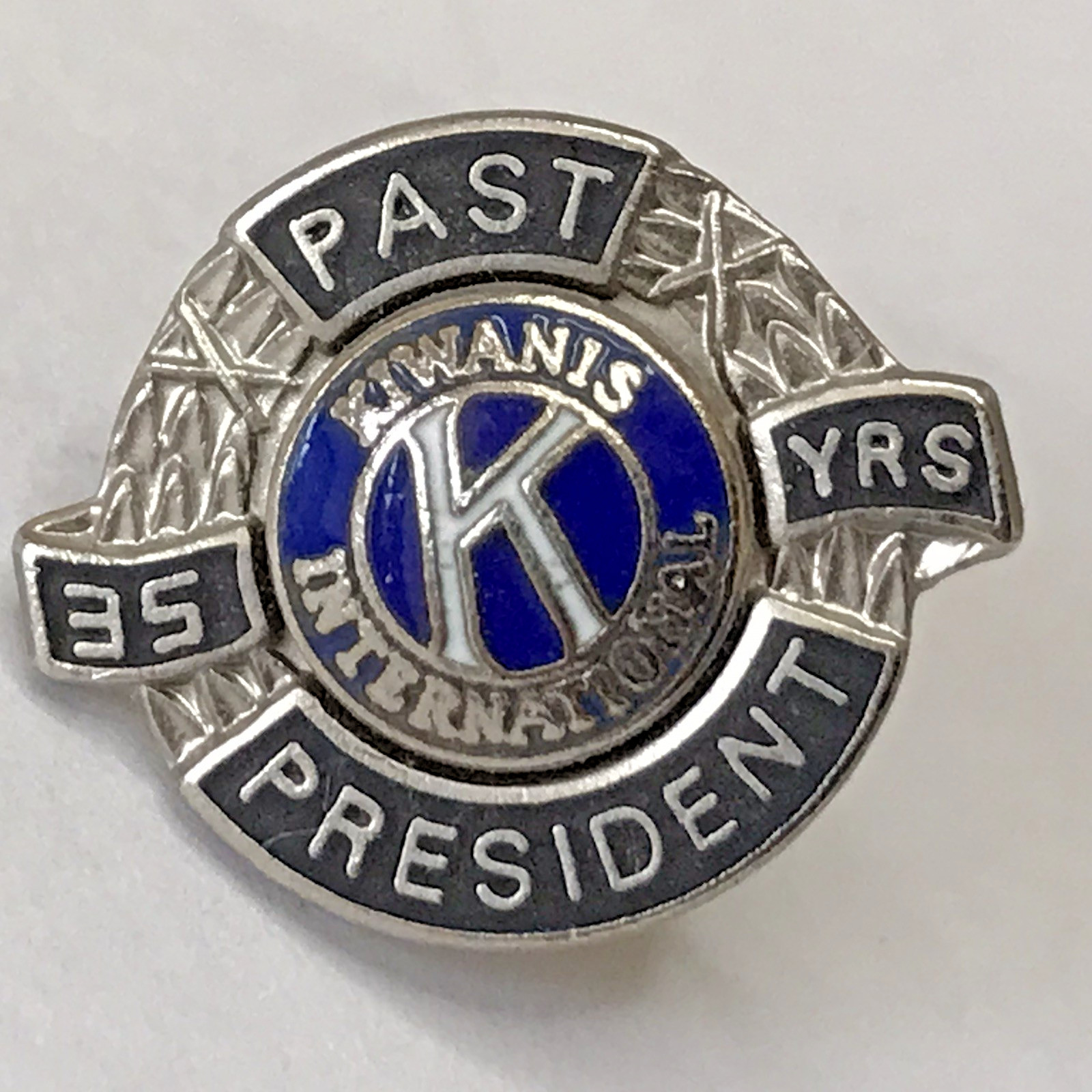 Kiwanis International Past President 35 Years Service Award Lapel Tie Pin (G7) Kiwanis International Past President 35 Years Service Award Lapel Tie Pin (G7)