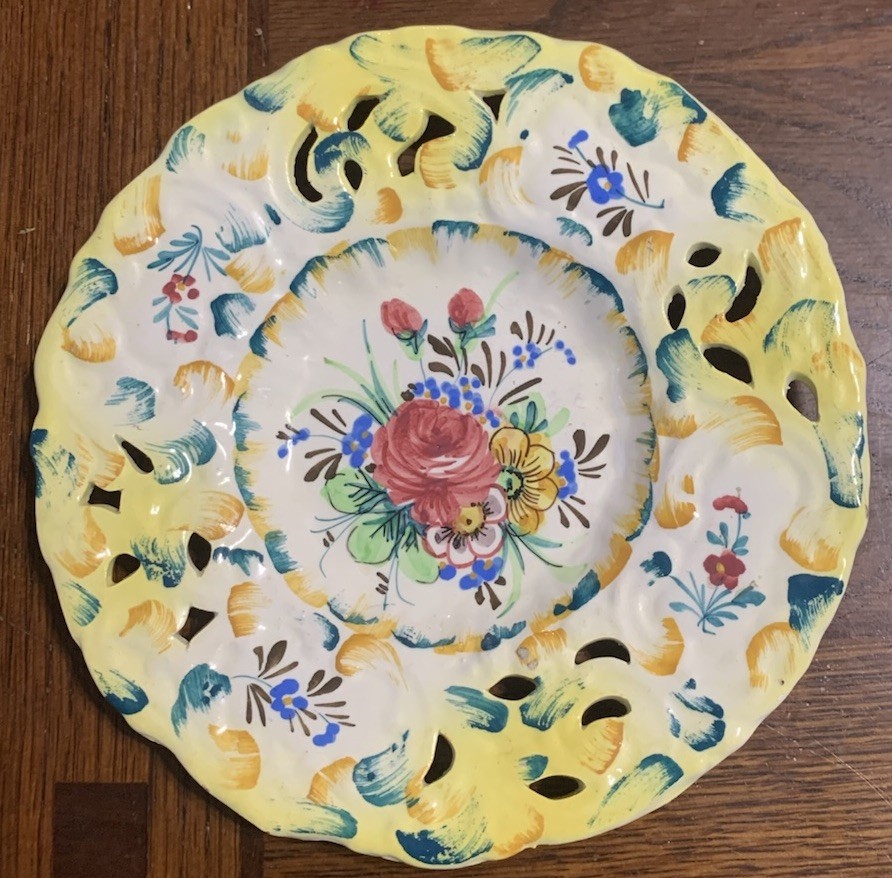 Vintage ITALY POTTERY Reticulated Floral Pattern Hand Painted Decorative PLATE