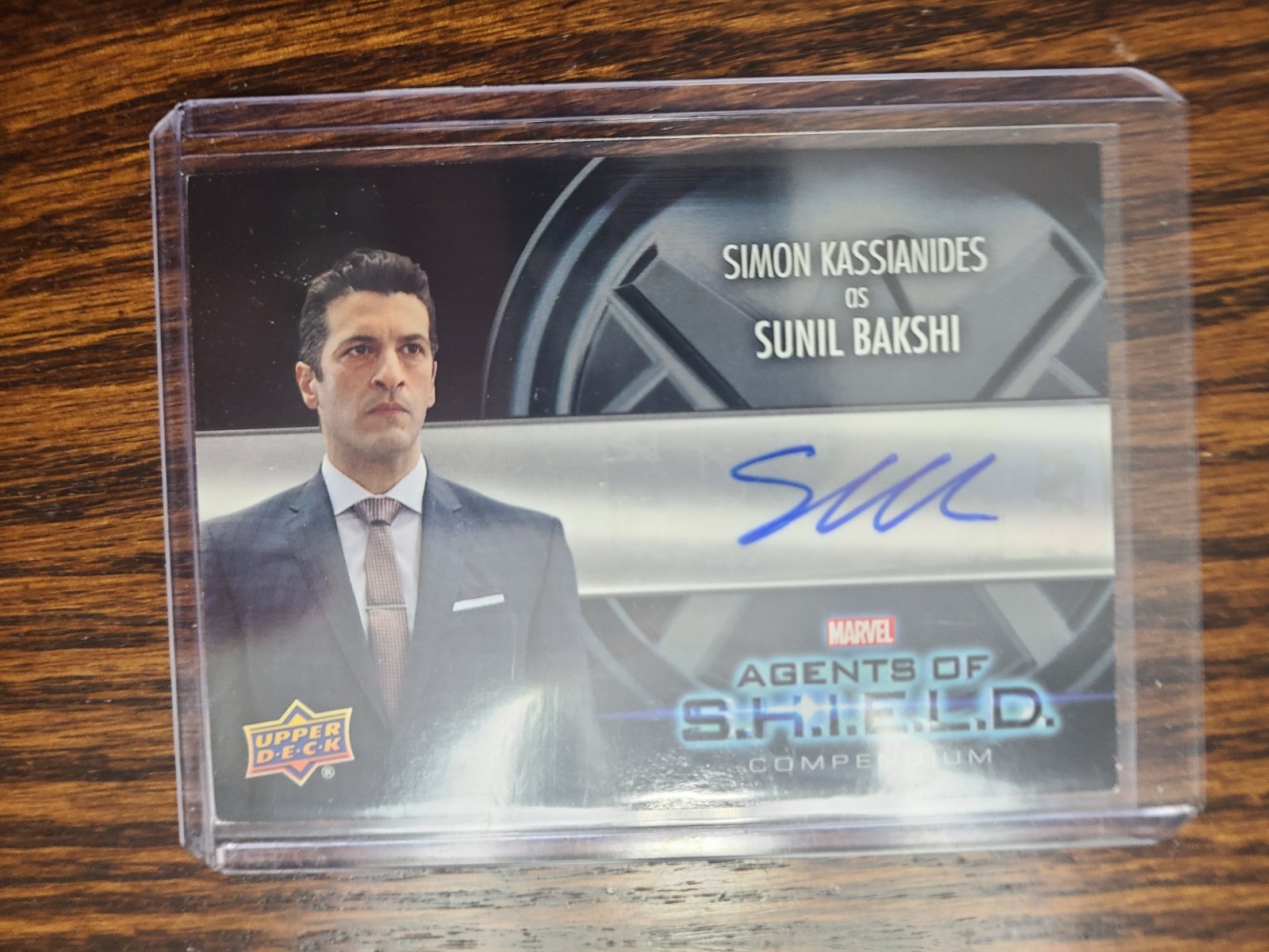 2020 Marvel Agents of SHIELD Compendium Simon Kassianides Sunil Bakshi Auto