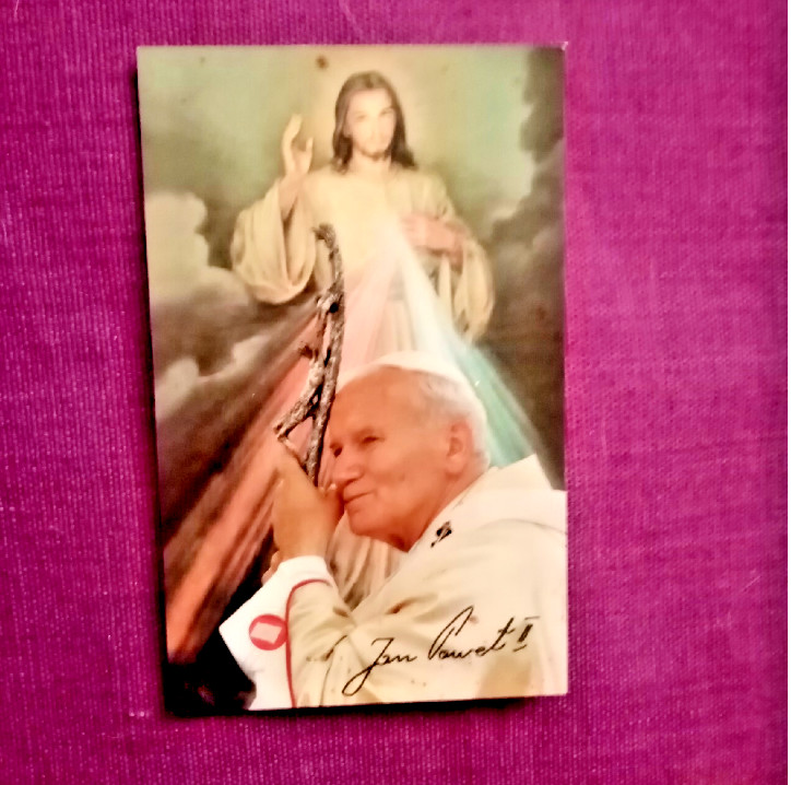 POPE JOHN PAUL II RELIC EX INDUMENTIS 2ST CLASS PRIVATE SECRETARY CARDINAL GIFT