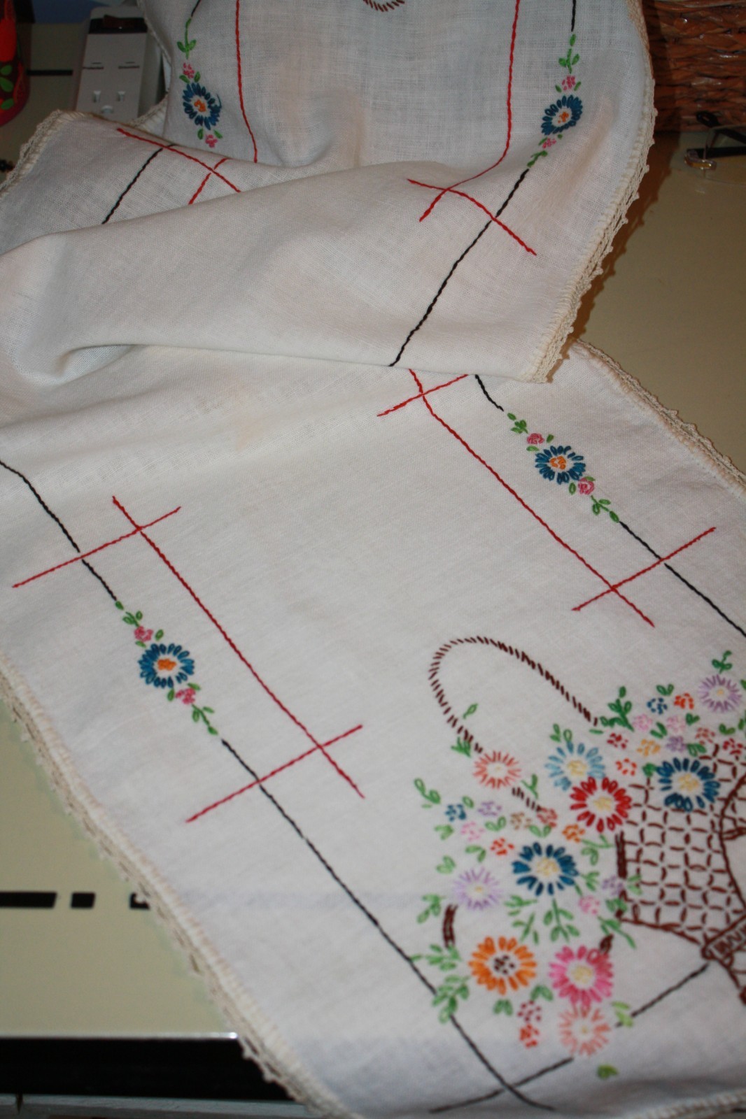 Vintage hand-embroidered linen runner w/ floral basket, crochet edge, 40\ Vintage hand-embroidered linen runner w/ floral basket, crochet edge, 40\