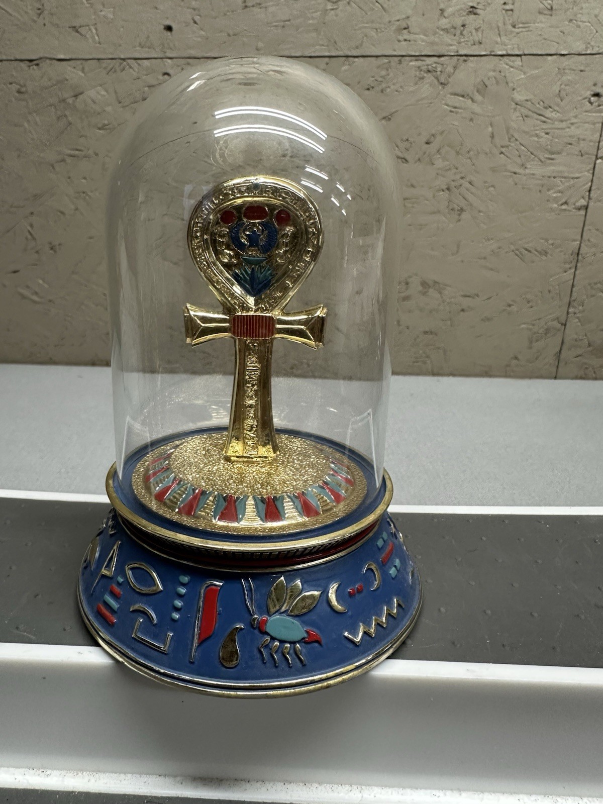 The Franklin Mint Treasures of Tutankhamun Mirror Case of Tutankhamun Figurine