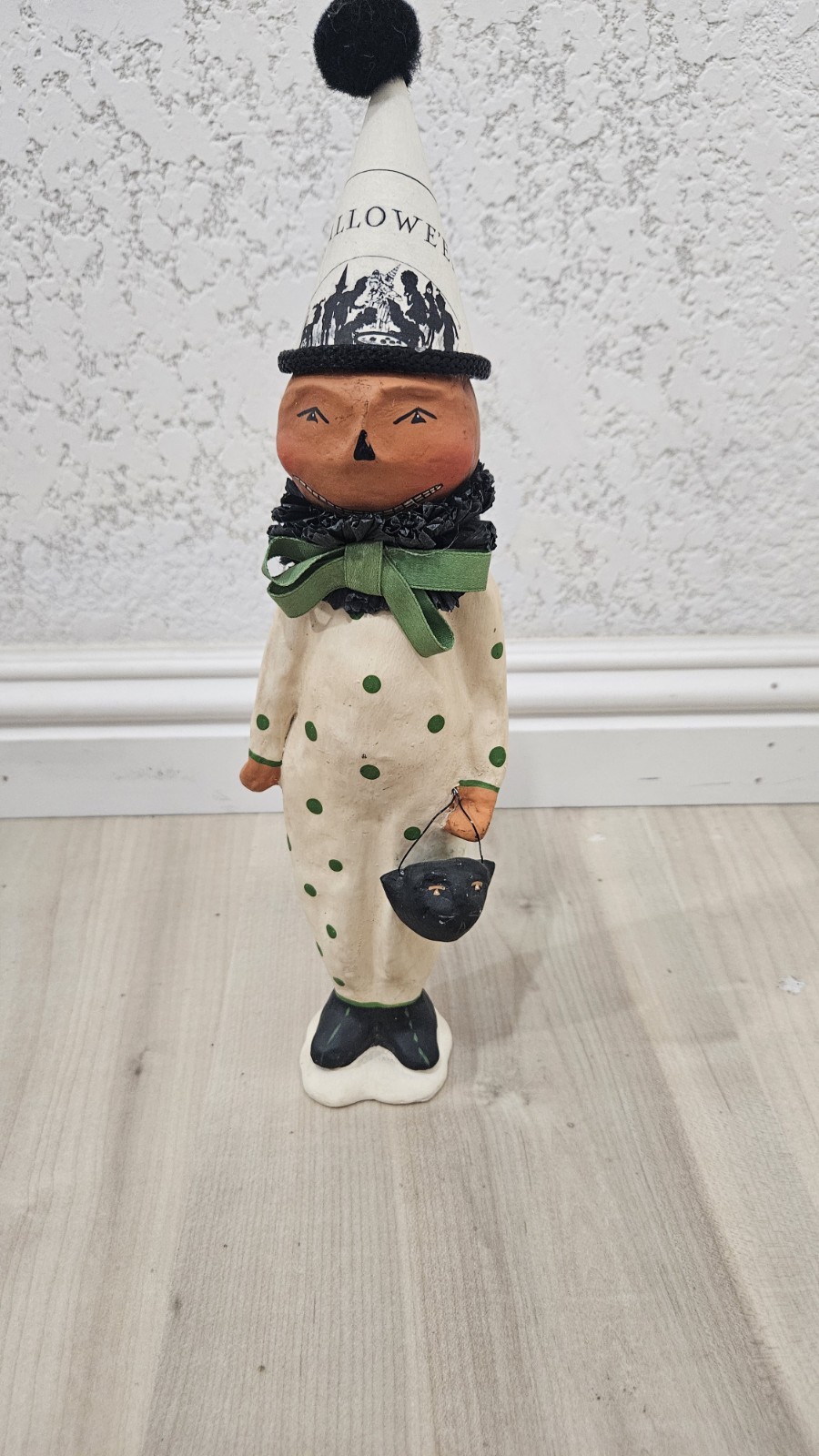 Bethany Lowe Halloween Dee Foust Paper Mache Pumpkin Figure Cat Basket