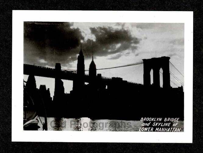 BROOKLYN BRIDGE LOWER MANHATTAN NEW YORK TOURIST SOUVENIR PHOTO VINTAGE- N127