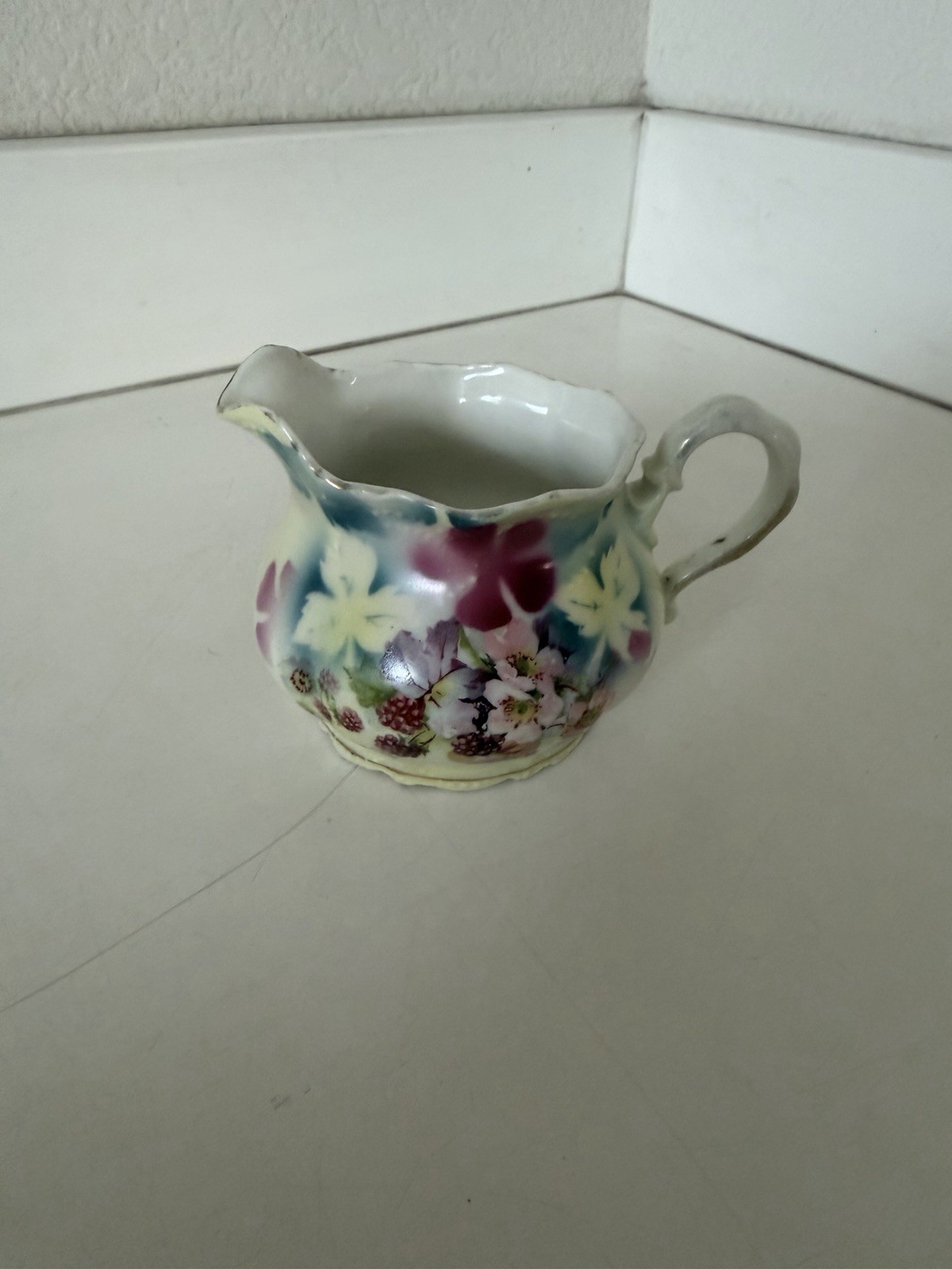 VTG. Porcelain Creamer Pitcher Floral Pattern Leuchtenburg Germany 5 1/2 X 3