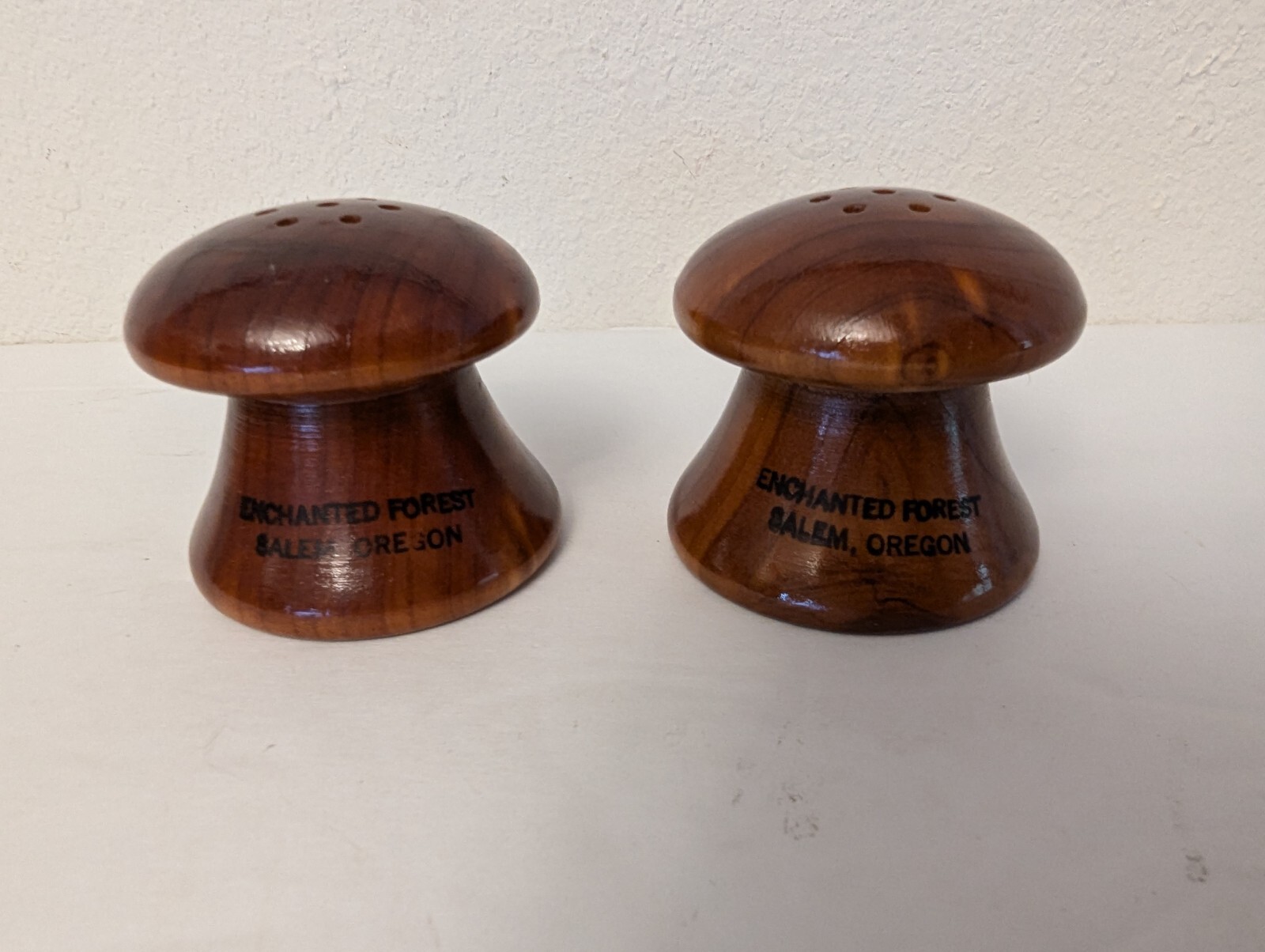Vtg Enchanted Forest, Salem Oregon Wooden Mushroom Salt & Pepper Shakers