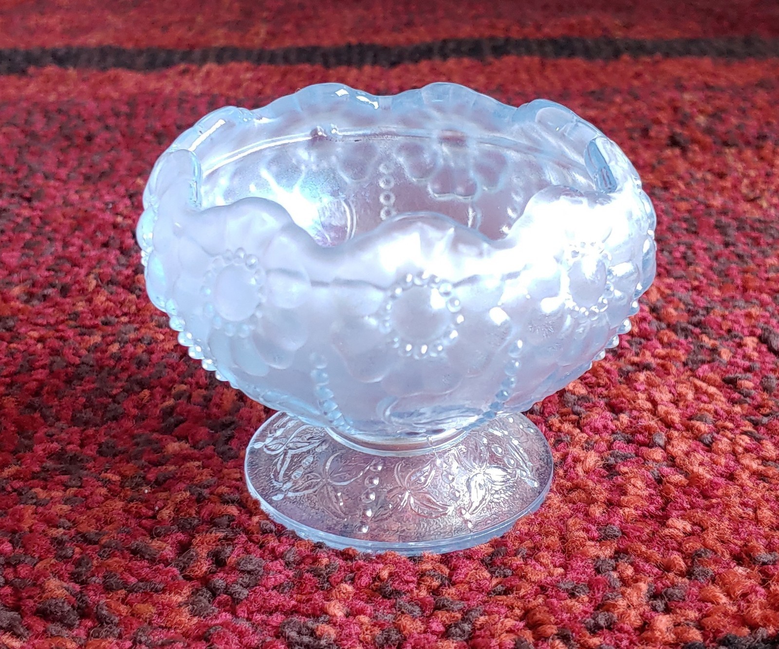 Vintage 1970s Fenton Ice Blue Iridescent Beaded Footed 3\ Vintage 1970s Fenton Ice Blue Iridescent Beaded Footed 3\
