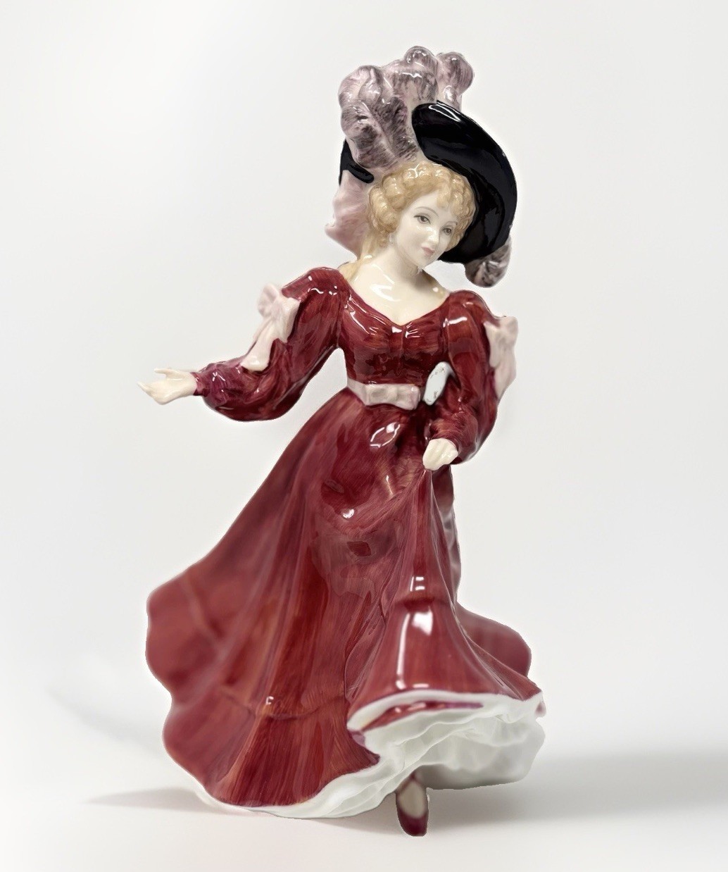 Royal Doulton Patricia HN3365 Figure of the Year 1993 Lady Figurine 8.5” England