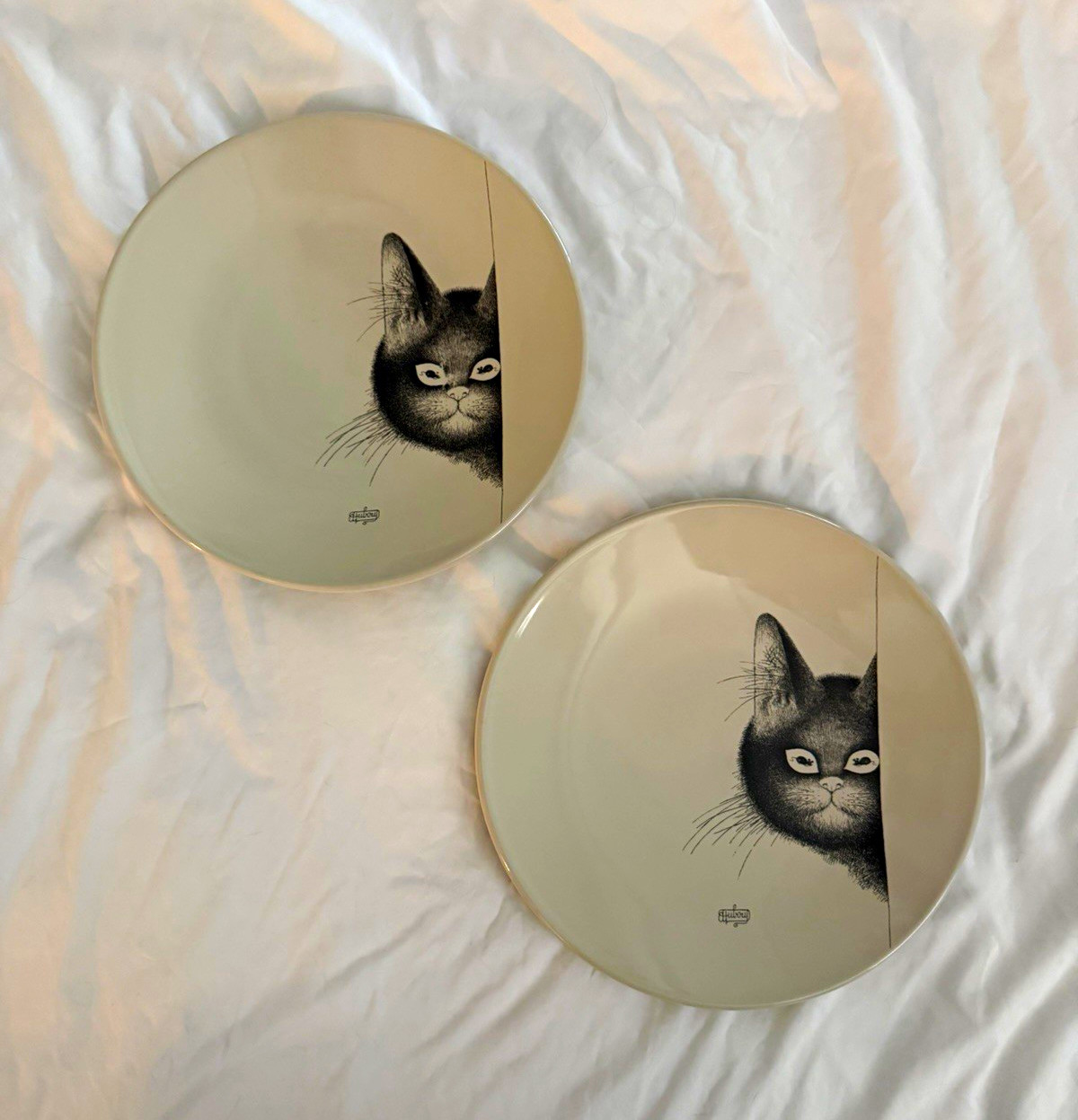 vtg 1998 a. dubout french “sweet eyes” cat plate set of 2