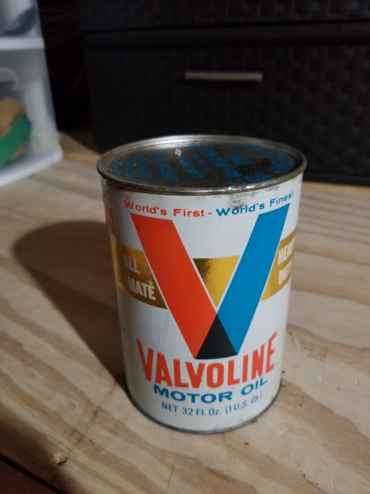  RARE VALVOLINE SAE 10W-20W-40 FULL 1 QUART MOTOR OIL CARDBOARD CAN Full