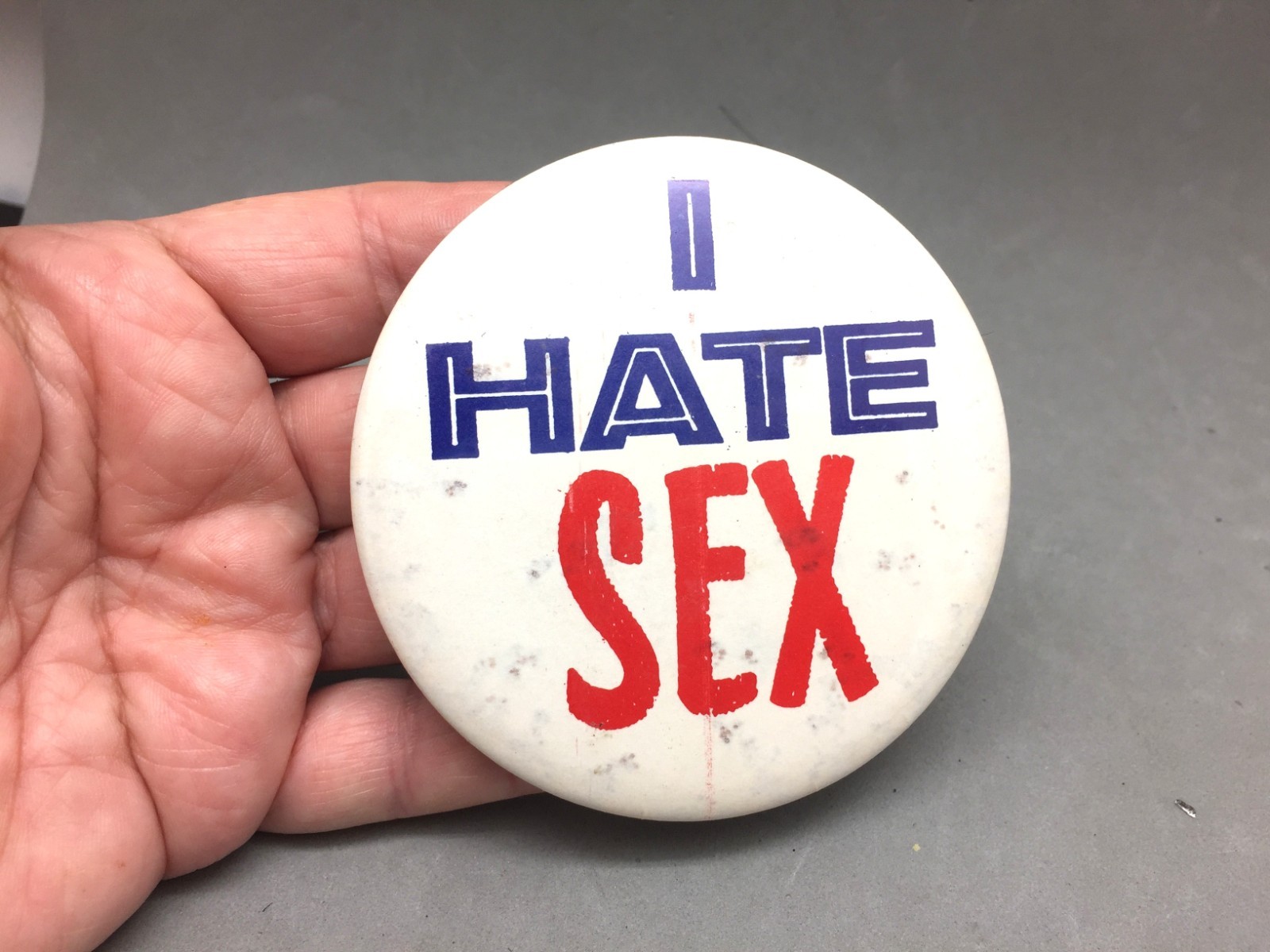 Vintage Mardi Gras Pinback Pin \ Vintage Mardi Gras Pinback Pin \