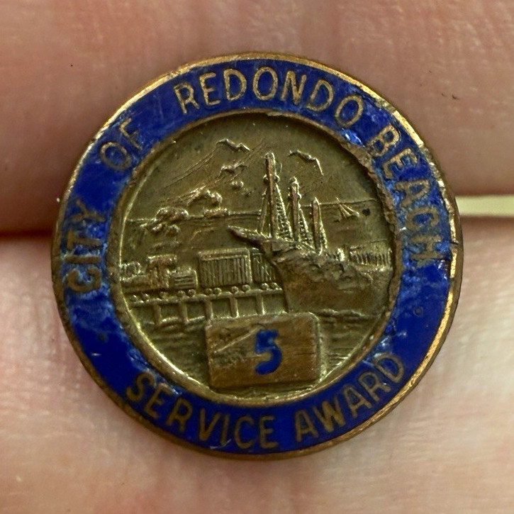 Vtg 1960s City of Redondo Beach 5 Year Service Award Enamel Pin Metal Arts 1.5”