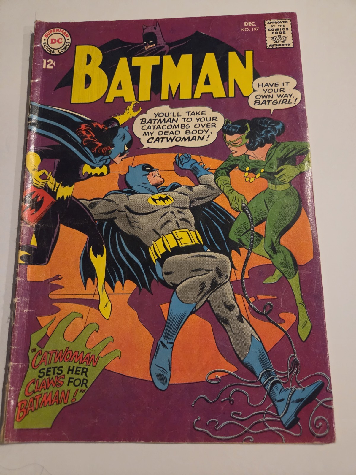 Batman #197 Early Silver Age CATWOMAN + BATGIRL appearances 1967 DC Comics