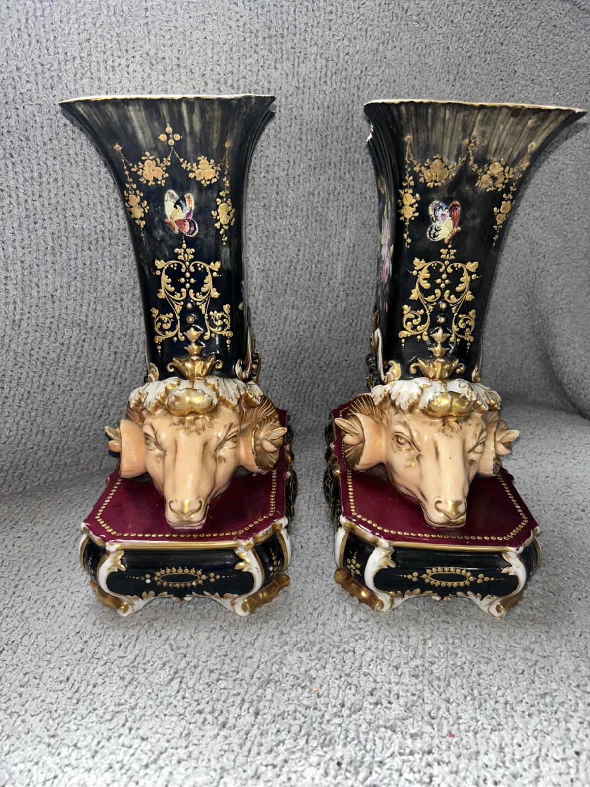 Very Rare Pair Of Paris Porcelain Rhyton Vases, absolutely amazing Read info Very Rare Pair Of Paris Porcelain Rhyton Vases, absolutely amazing Read info