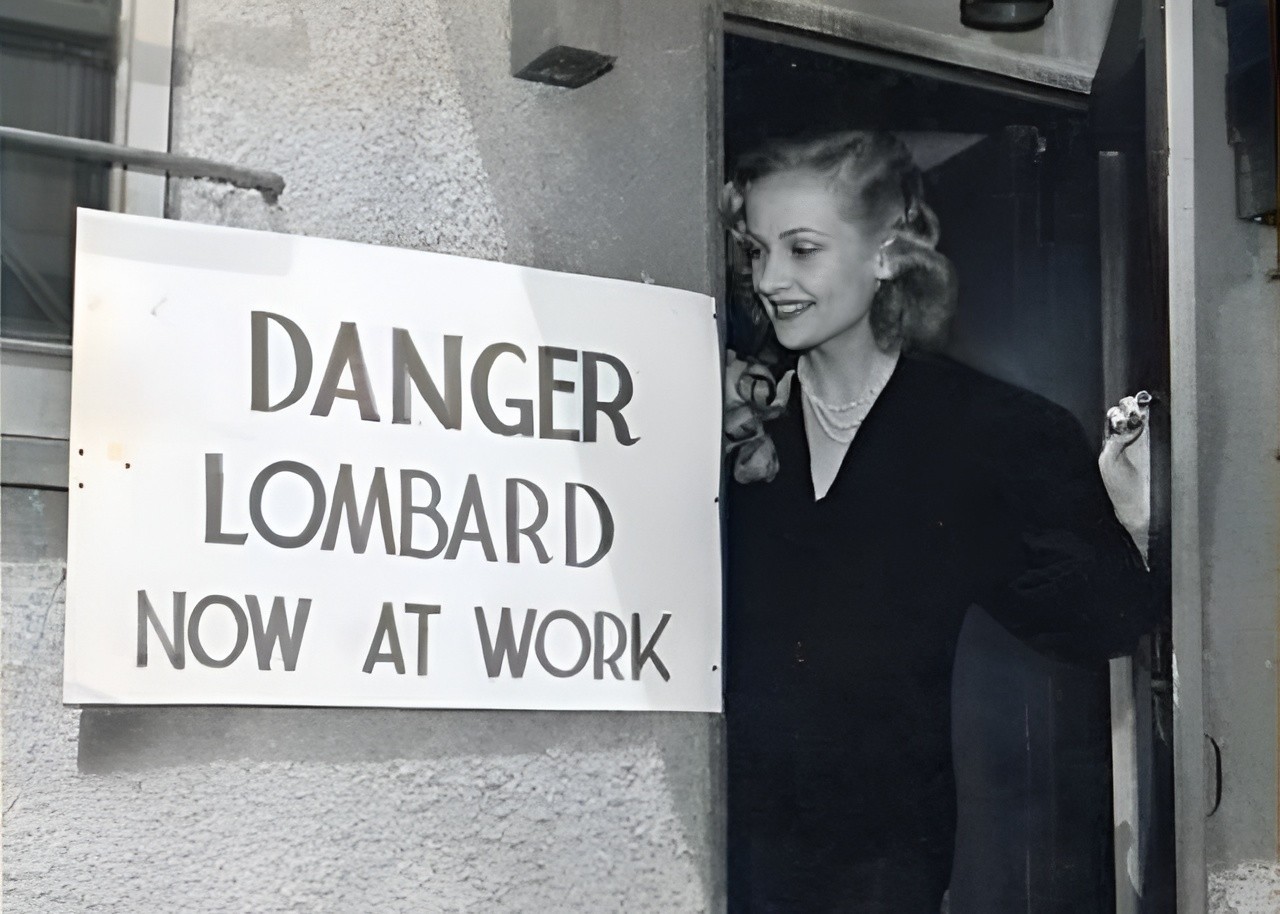 CAROLE LOMBARD - Danger Lombard at Work - 1930s Image 5 x 7 inch Reprint CAROLE LOMBARD - Danger Lombard at Work - 1930s Image 5 x 7 inch Reprint