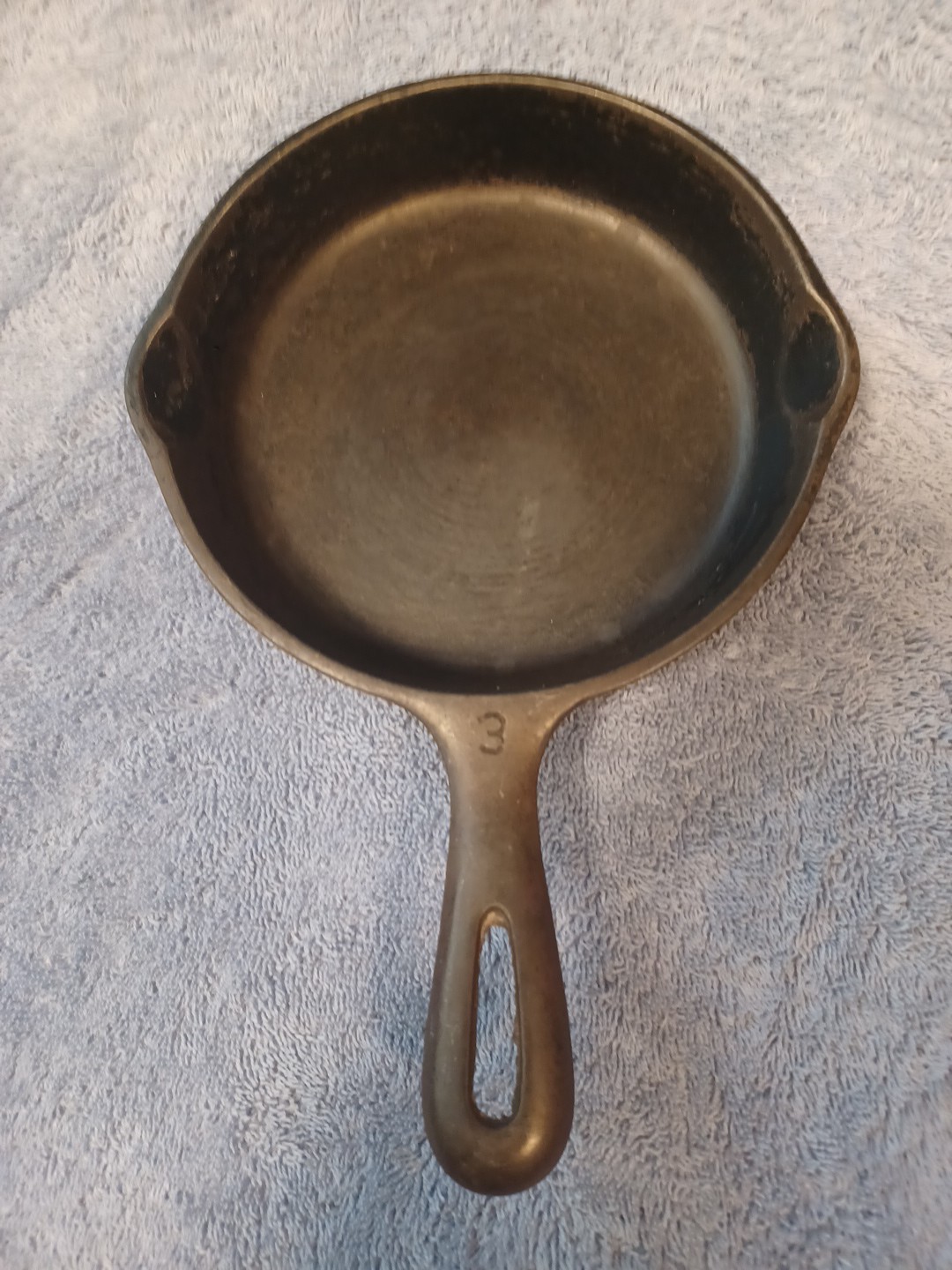 Vintage Vollrath Ware #3 Cast Iron Skillet Pan Decoration Or Restore 6 1/2 Inch Vintage Vollrath Ware #3 Cast Iron Skillet Pan Decoration Or Restore 6 1/2 Inch