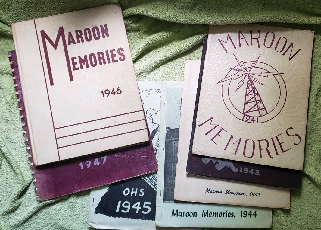 Lot of 7 Oskaloosa, Iowa High-school Maroon Memories Yearbooks 1941-1947