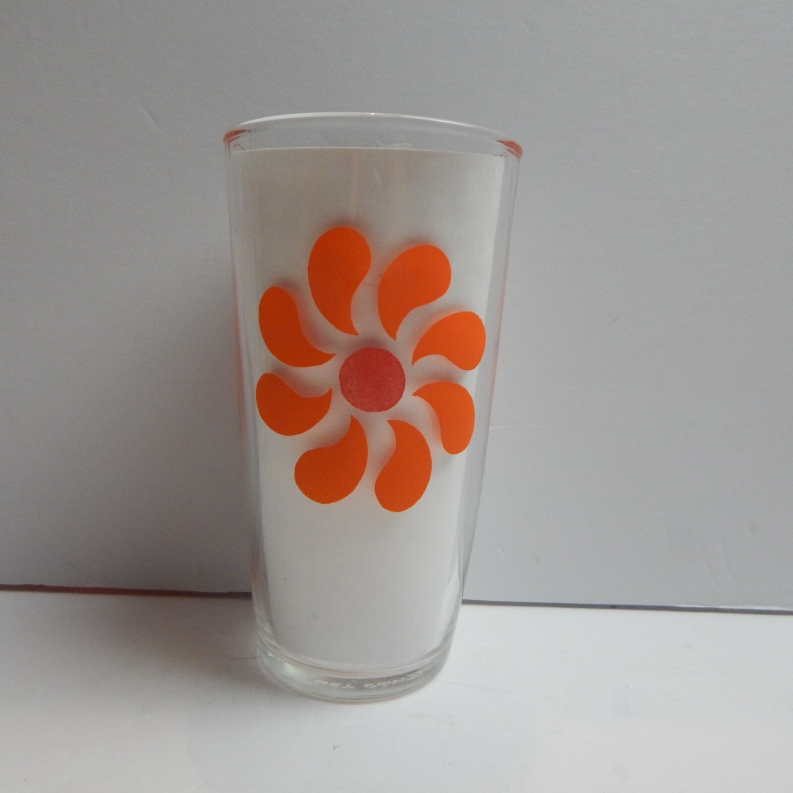 Hazle Atlas 1 Pint Orange Daisy Glass, Used .  See Photos For Condition