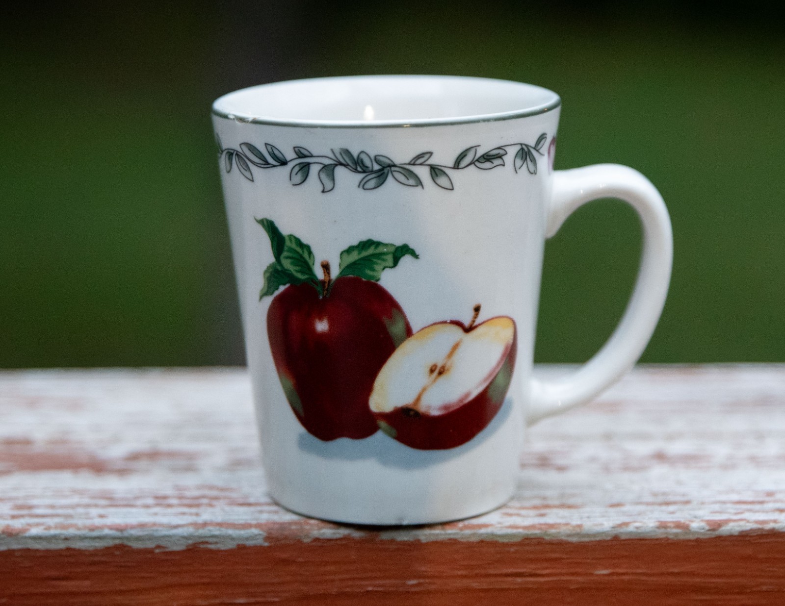 Vintage Todays Home Apple Coffee Mug 3 ½ 