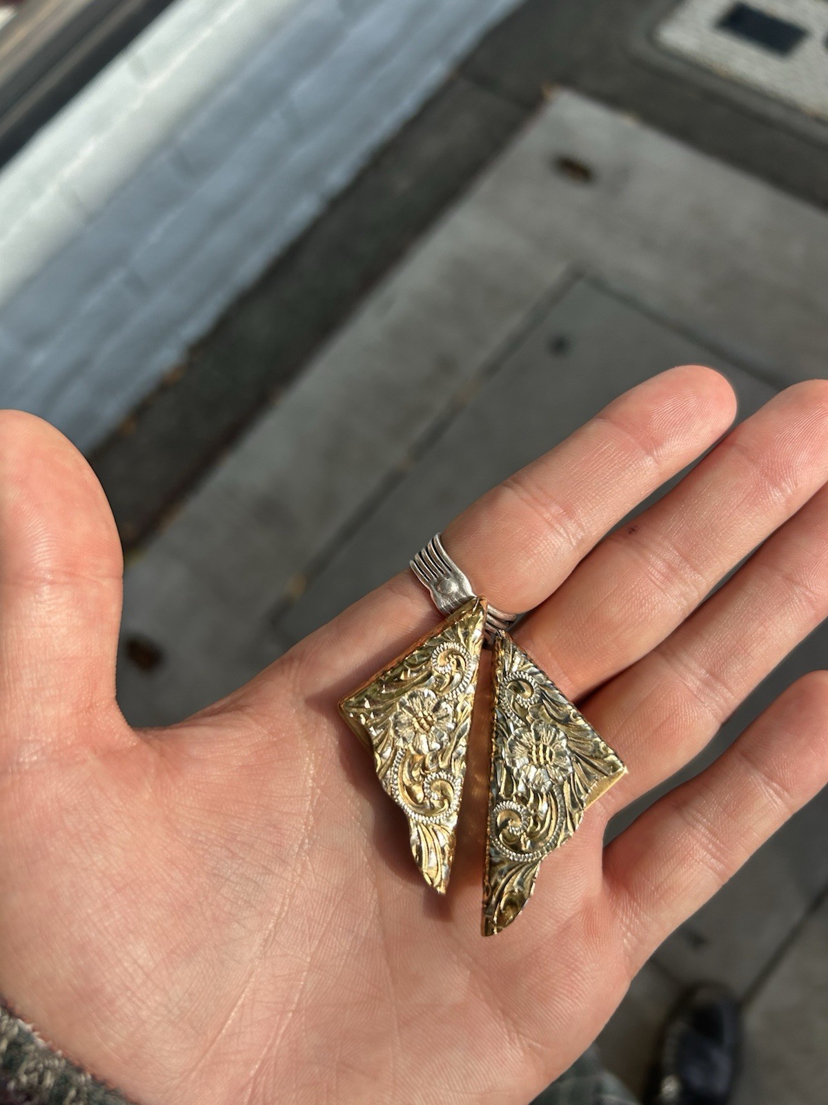 CRUMRINE FANCY COLLAR TIPS 22K GOLD ON STERLING NICKEL BACK