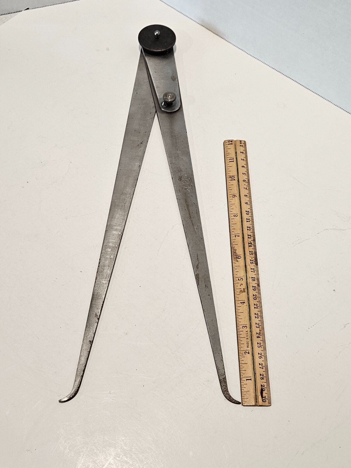 Vintage L.S. Starrett No. 39 Lock Joint Inside Calipers 18\