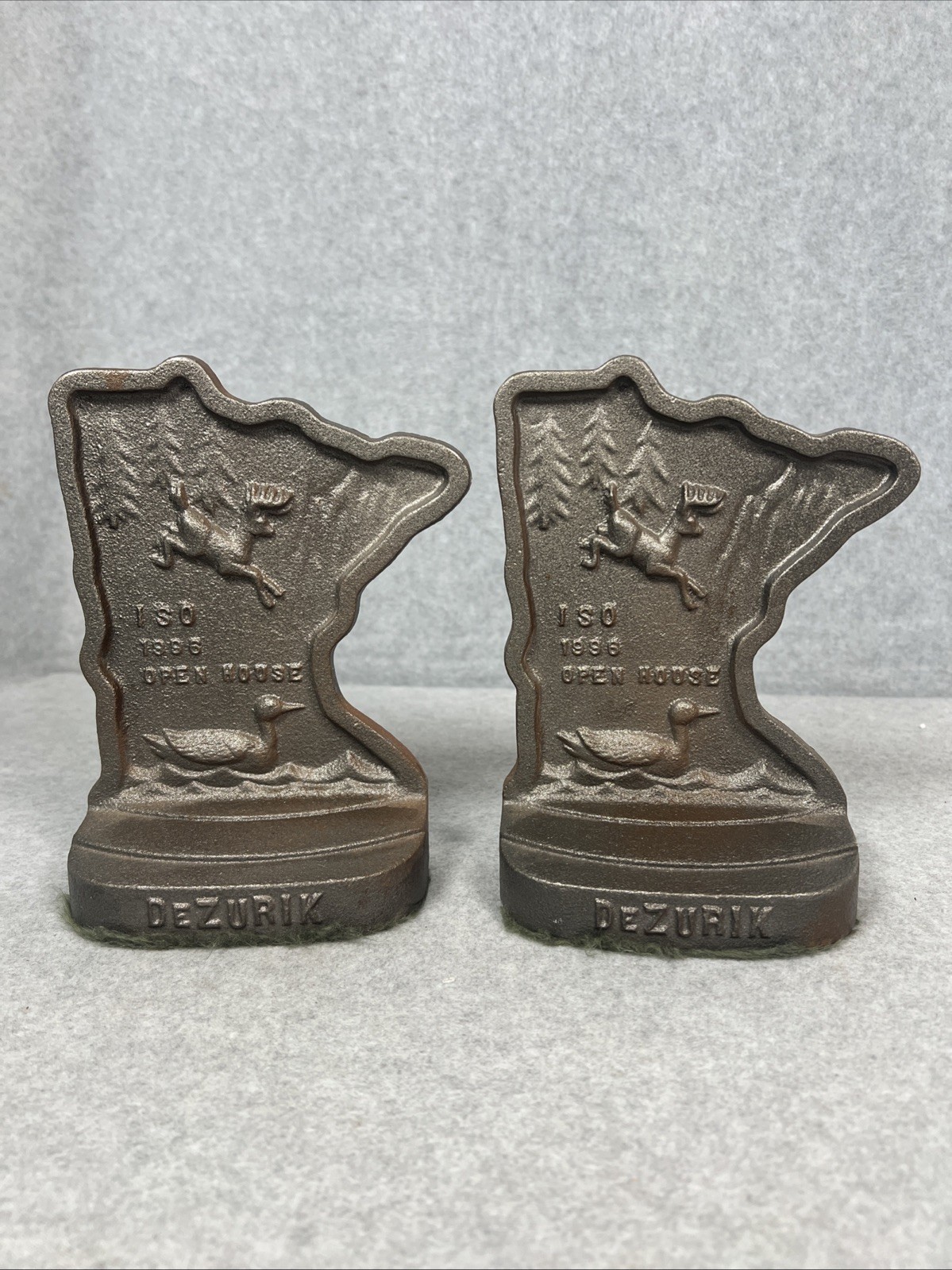 Lot of 2 Dezurik ISO 1996 Open House Cast Iron Bookends Minnesota Shaped