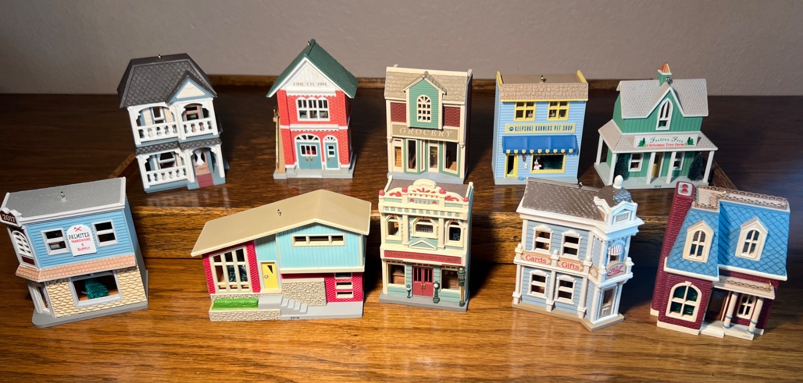 Lot of 10 Vintage Hallmark Nostalgic Houses And Shops 1988-2018, no boxes