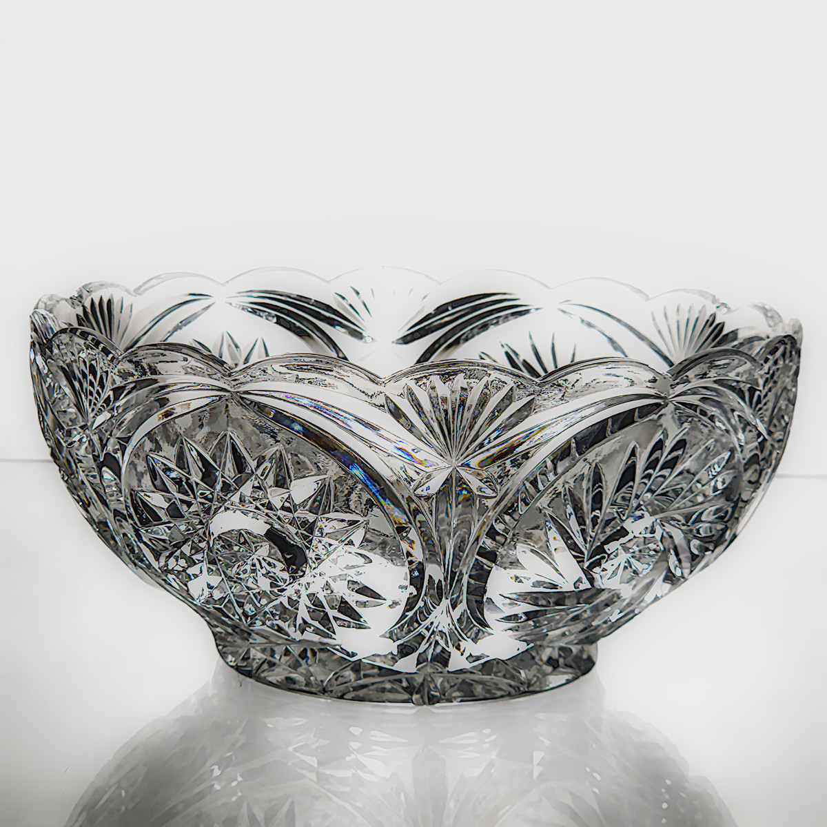 Vintage Clear Pressed Glass Bowl 8.25\